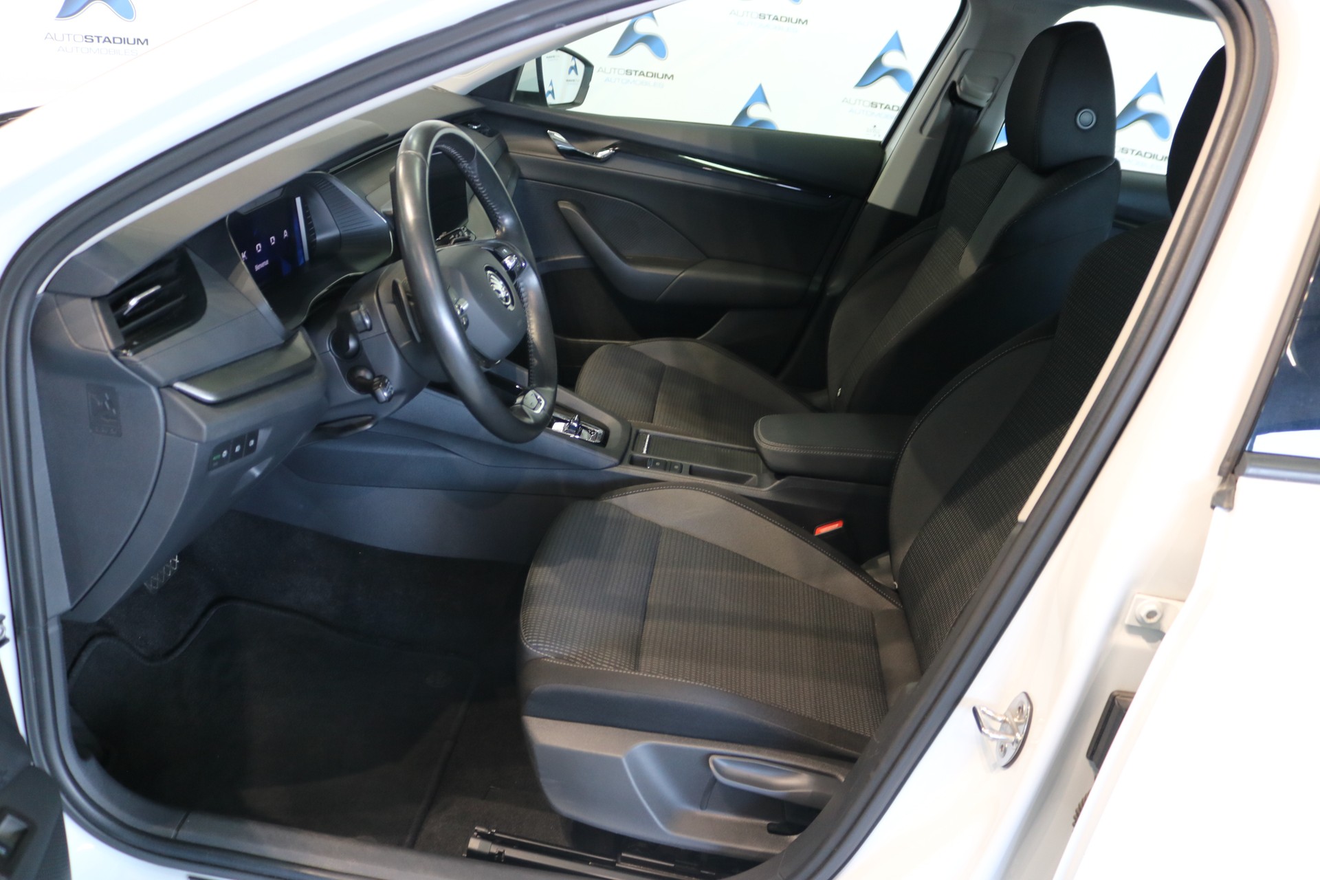 SKODA Octavia Combi 2.0 TDI DSG Ambition 4x4-image-40