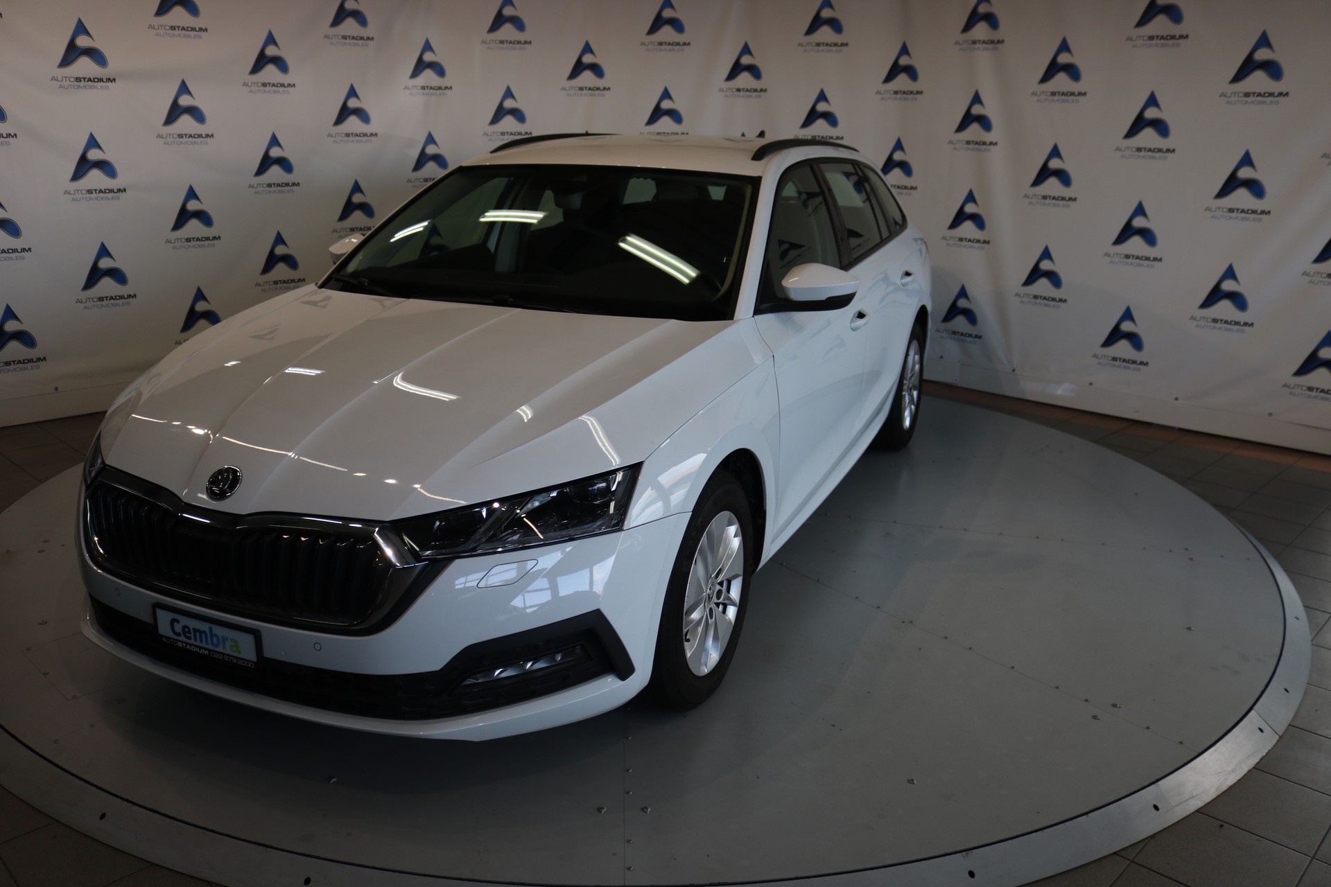 SKODA Octavia Combi 2.0 TDI DSG Ambition 4x4-image-10