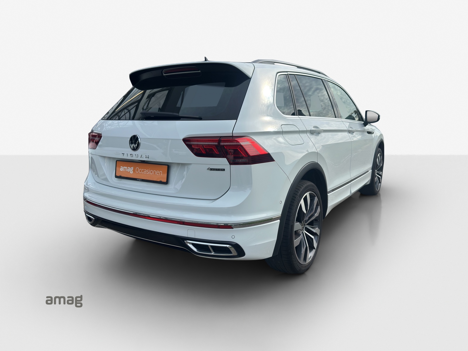 VW Tiguan 2.0TSI R-Line 4Motion DSG-image-4