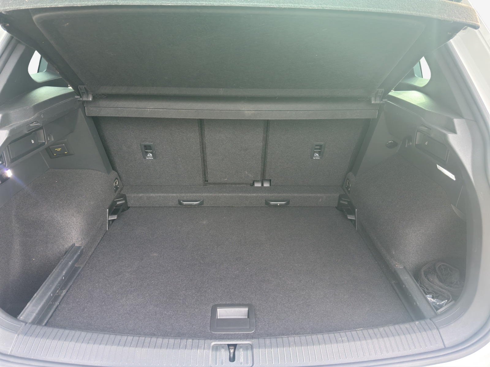 VW Tiguan 2.0TSI R-Line 4Motion DSG-image-12