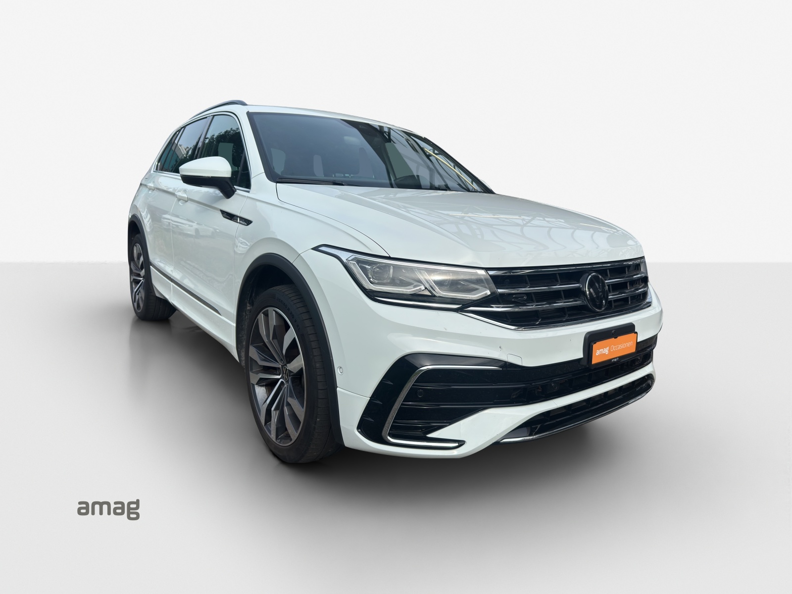 VW Tiguan 2.0TSI R-Line 4Motion DSG-image-5
