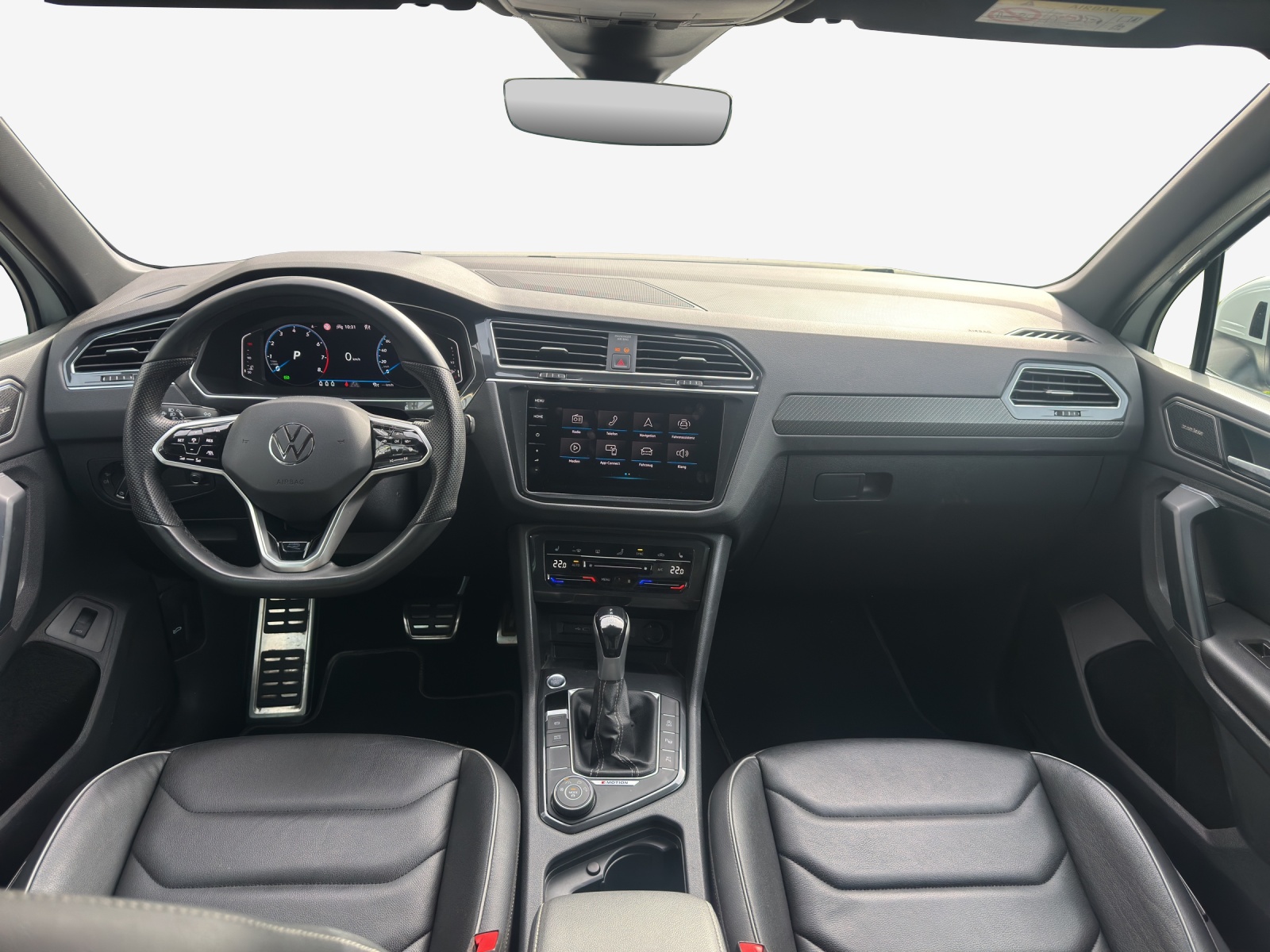 VW Tiguan 2.0TSI R-Line 4Motion DSG-image-8