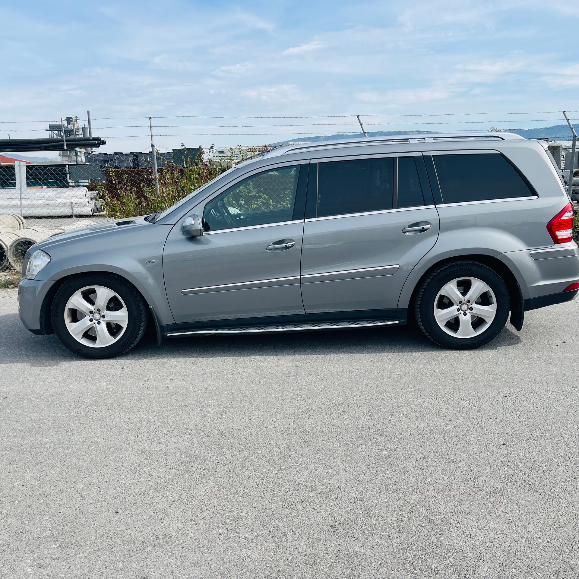 MERCEDES-BENZ GL 350 BlueTEC 4Matic 7G-TRONIC-image-5