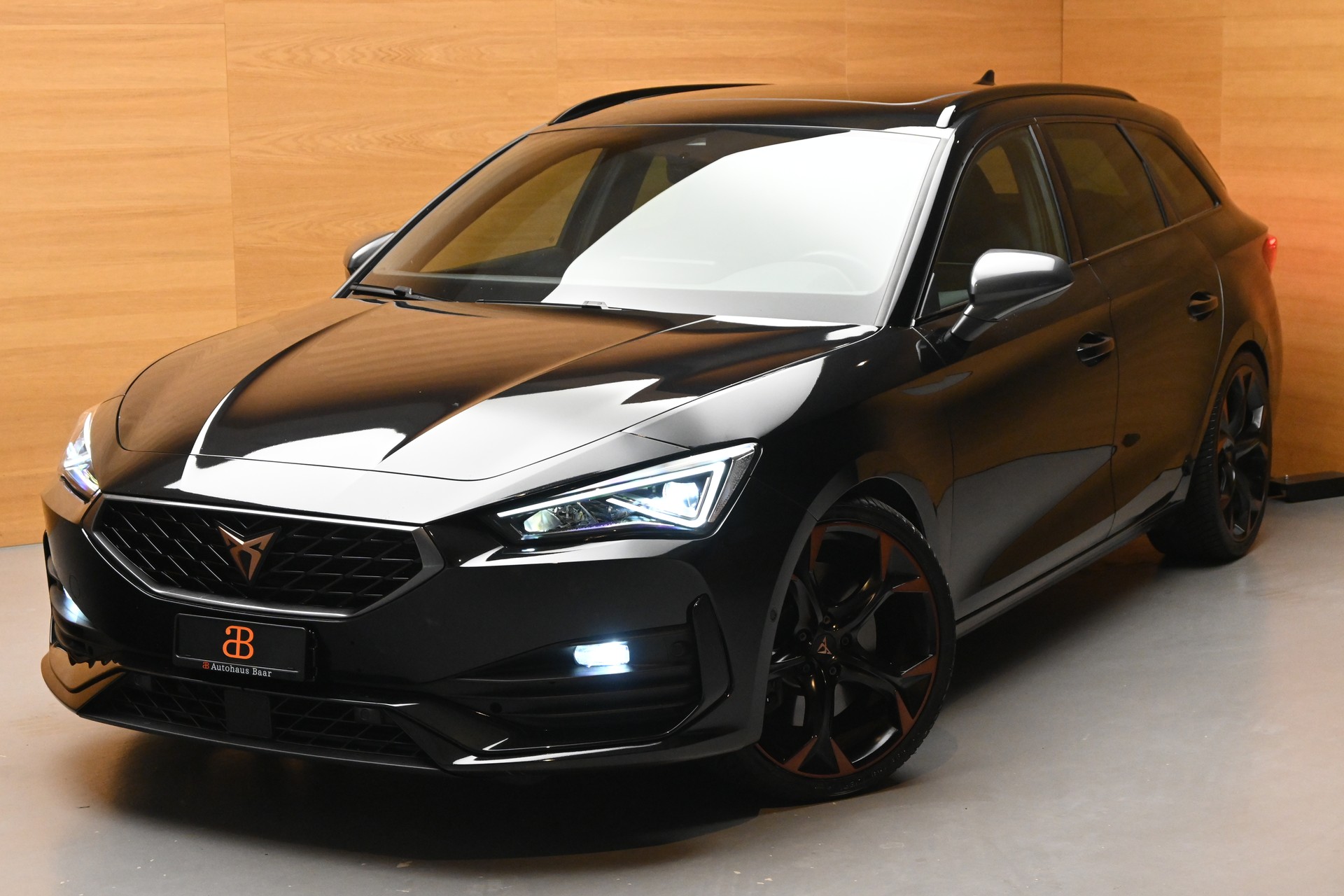 CUPRA LEON ST 2.0 TSI VZ DSG 4Drive-image-0