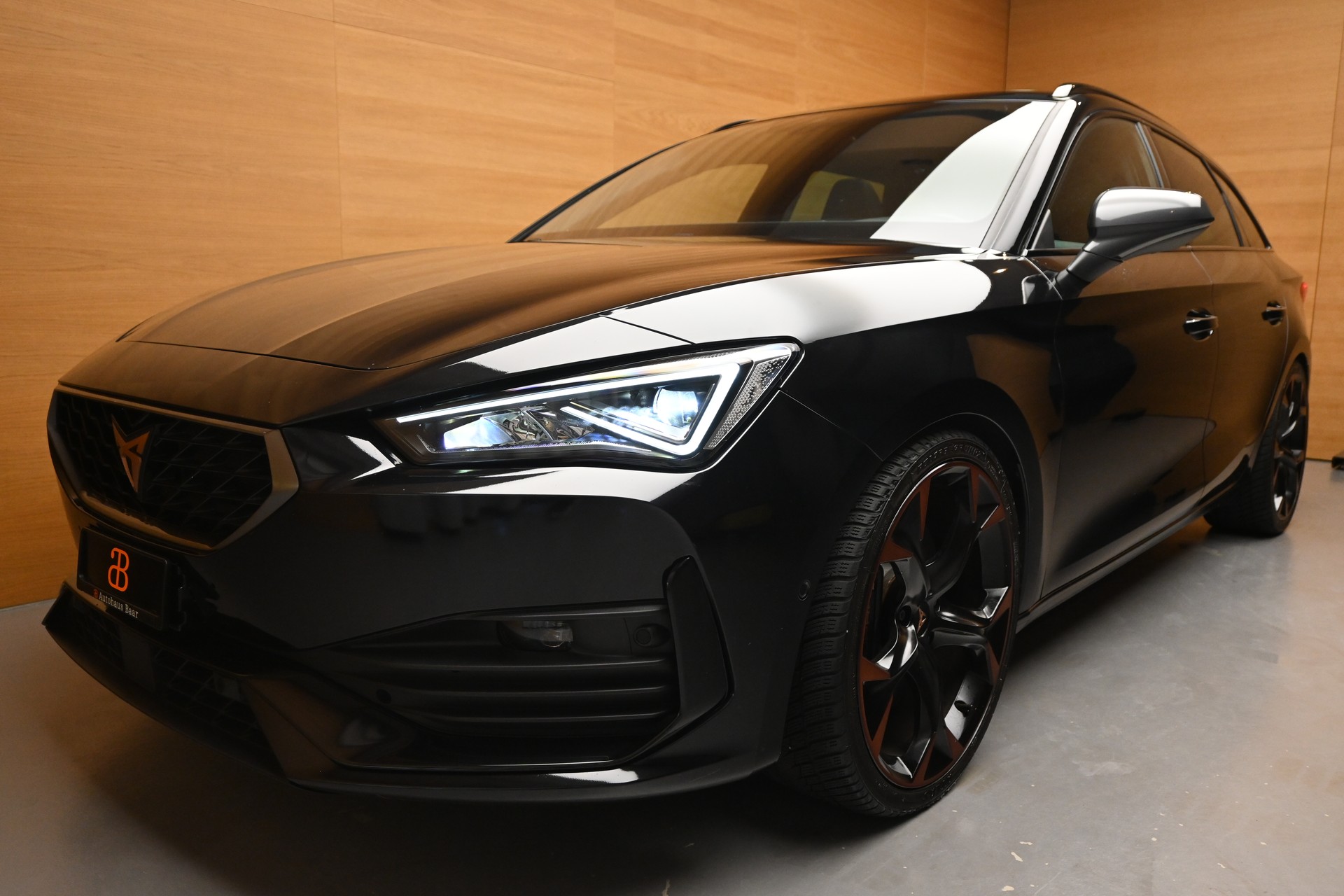 CUPRA LEON ST 2.0 TSI VZ DSG 4Drive-image-1