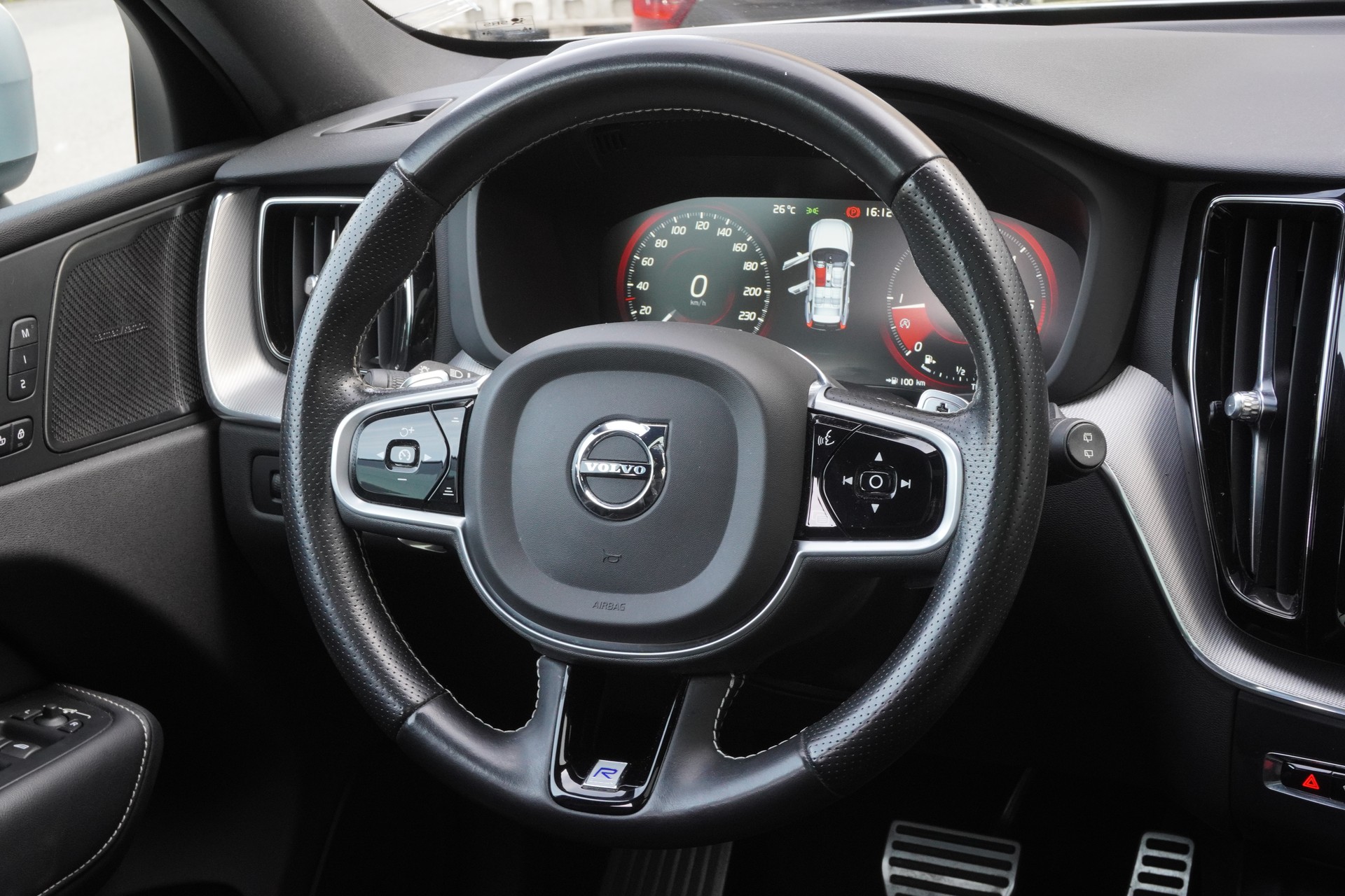 VOLVO XC60 D4 R-Design Geartronic-image-9