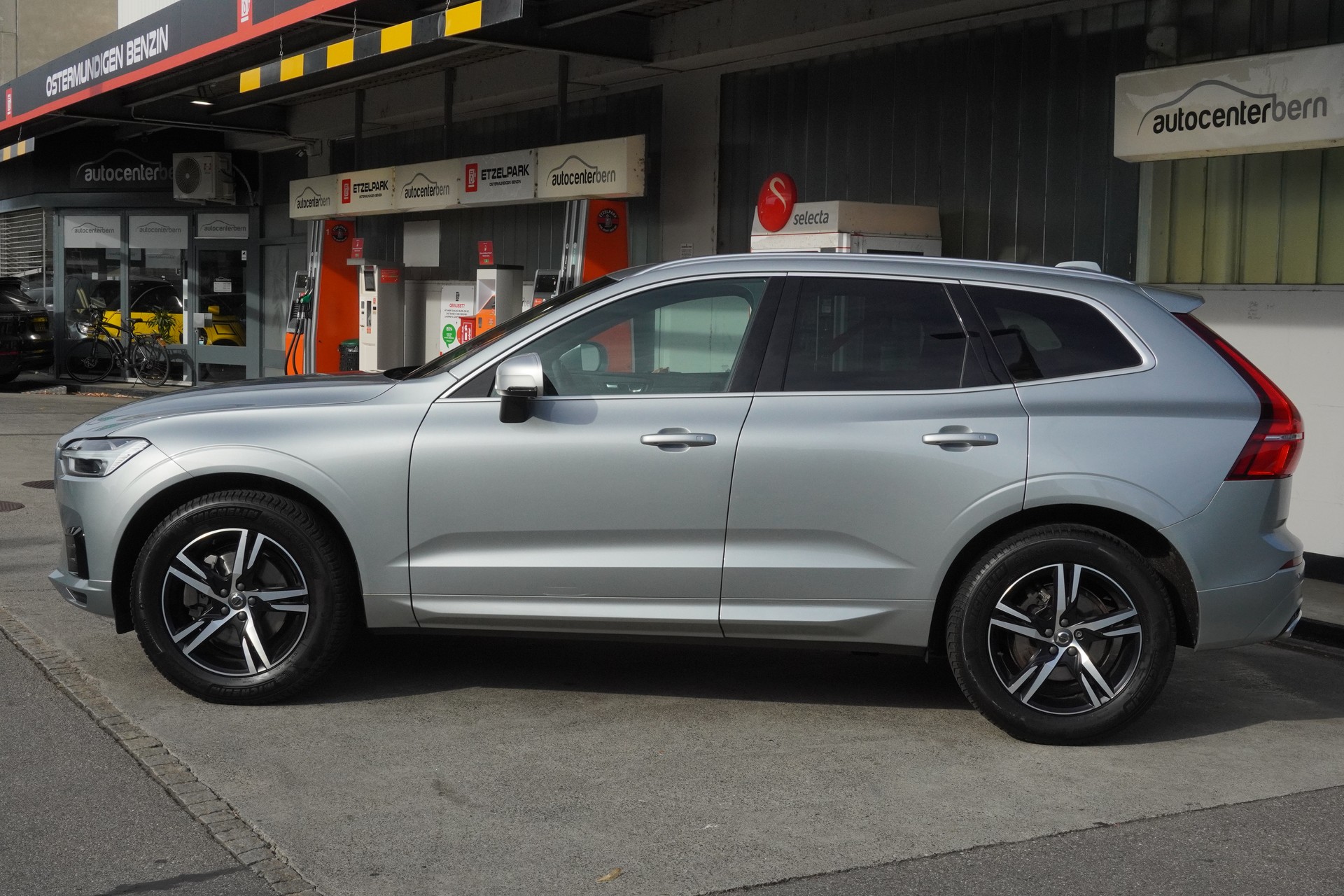 VOLVO XC60 D4 R-Design Geartronic-image-7
