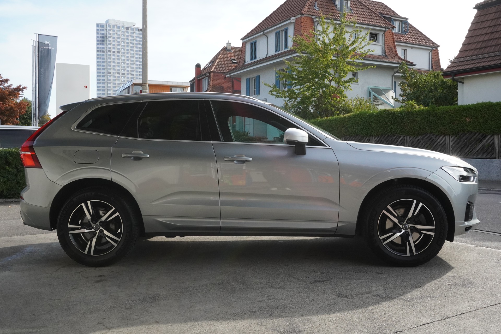 VOLVO XC60 D4 R-Design Geartronic-image-4