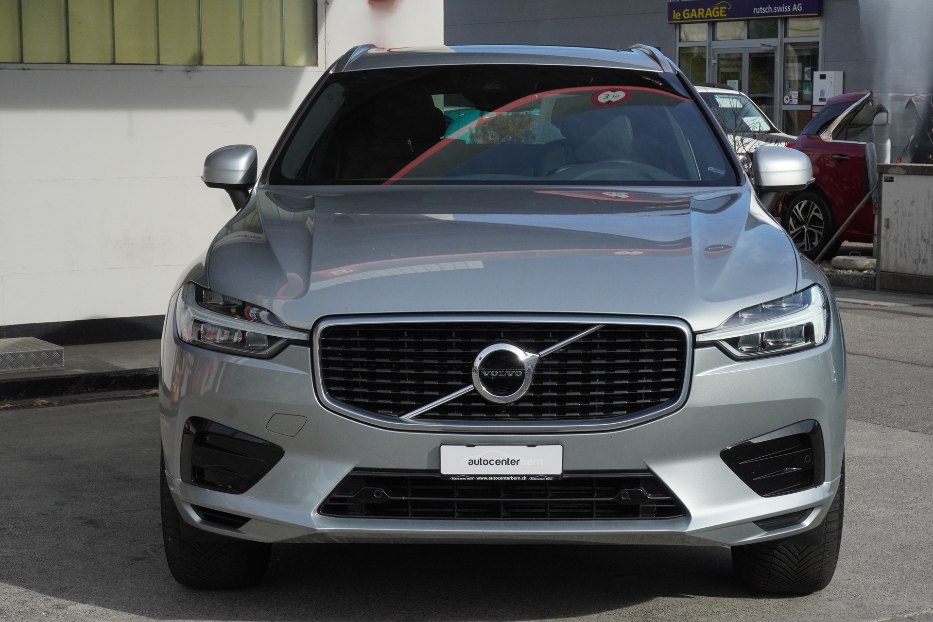 VOLVO XC60 D4 R-Design Geartronic-image-2
