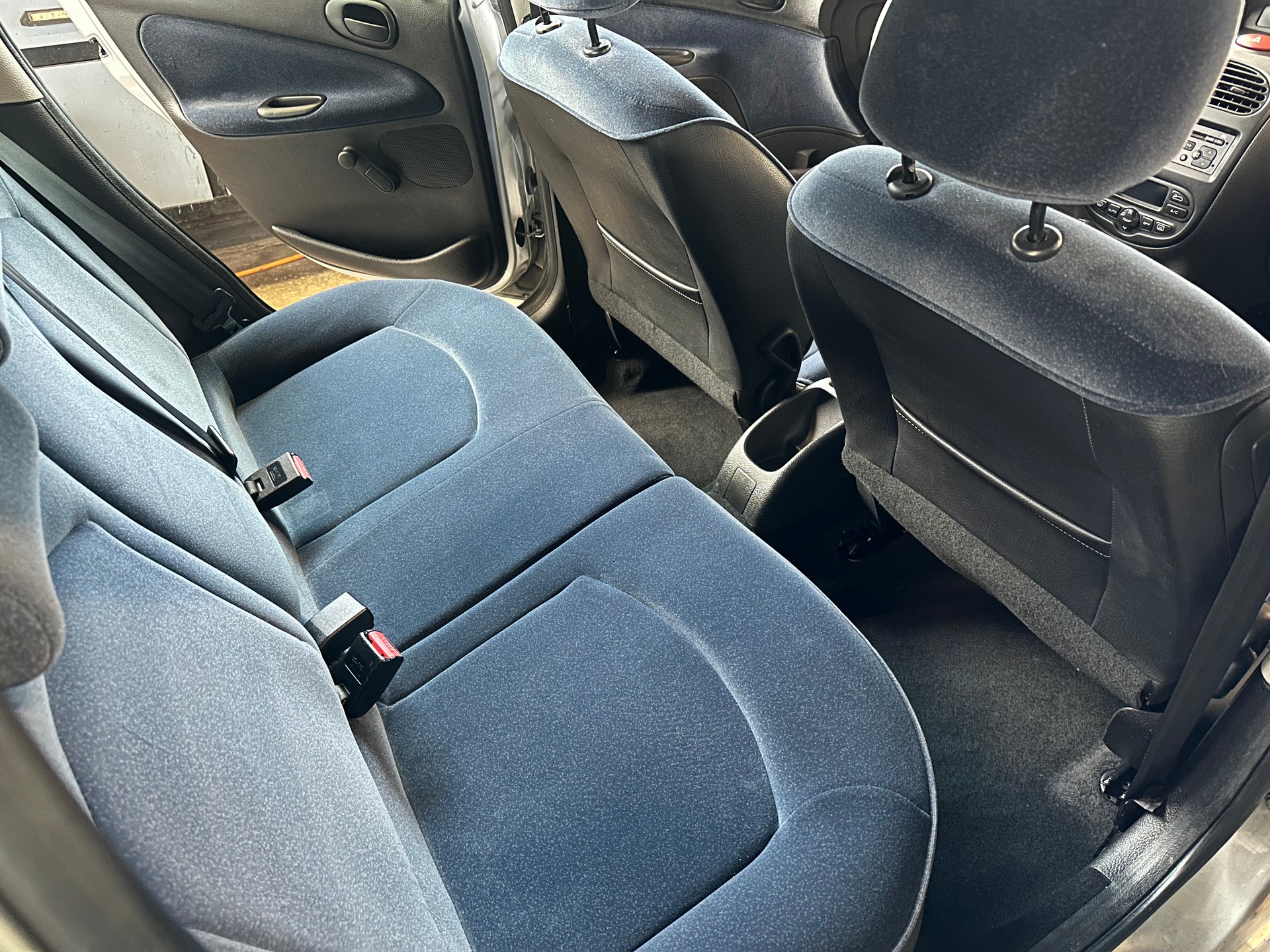 PEUGEOT 206 1.6 16V (XT) Premium-image-14