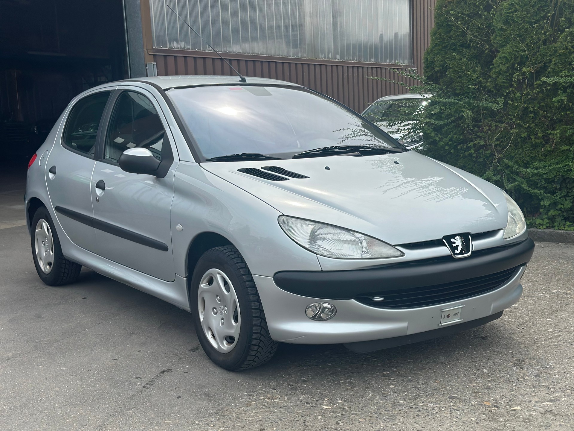 PEUGEOT 206 1.6 16V (XT) Premium-image-0