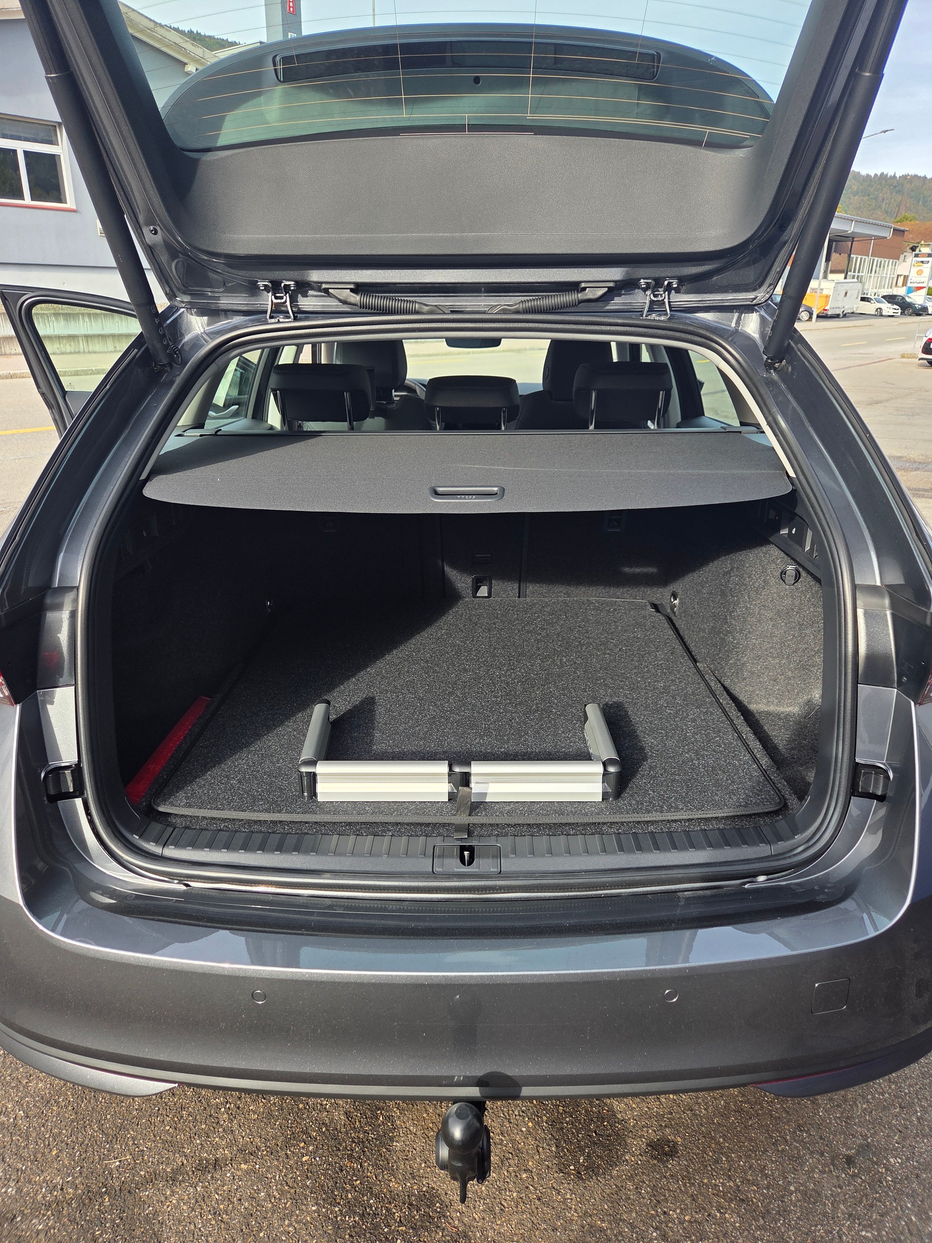 SKODA Octavia Combi 2.0 TSI DSG Selection 4x4-image-11