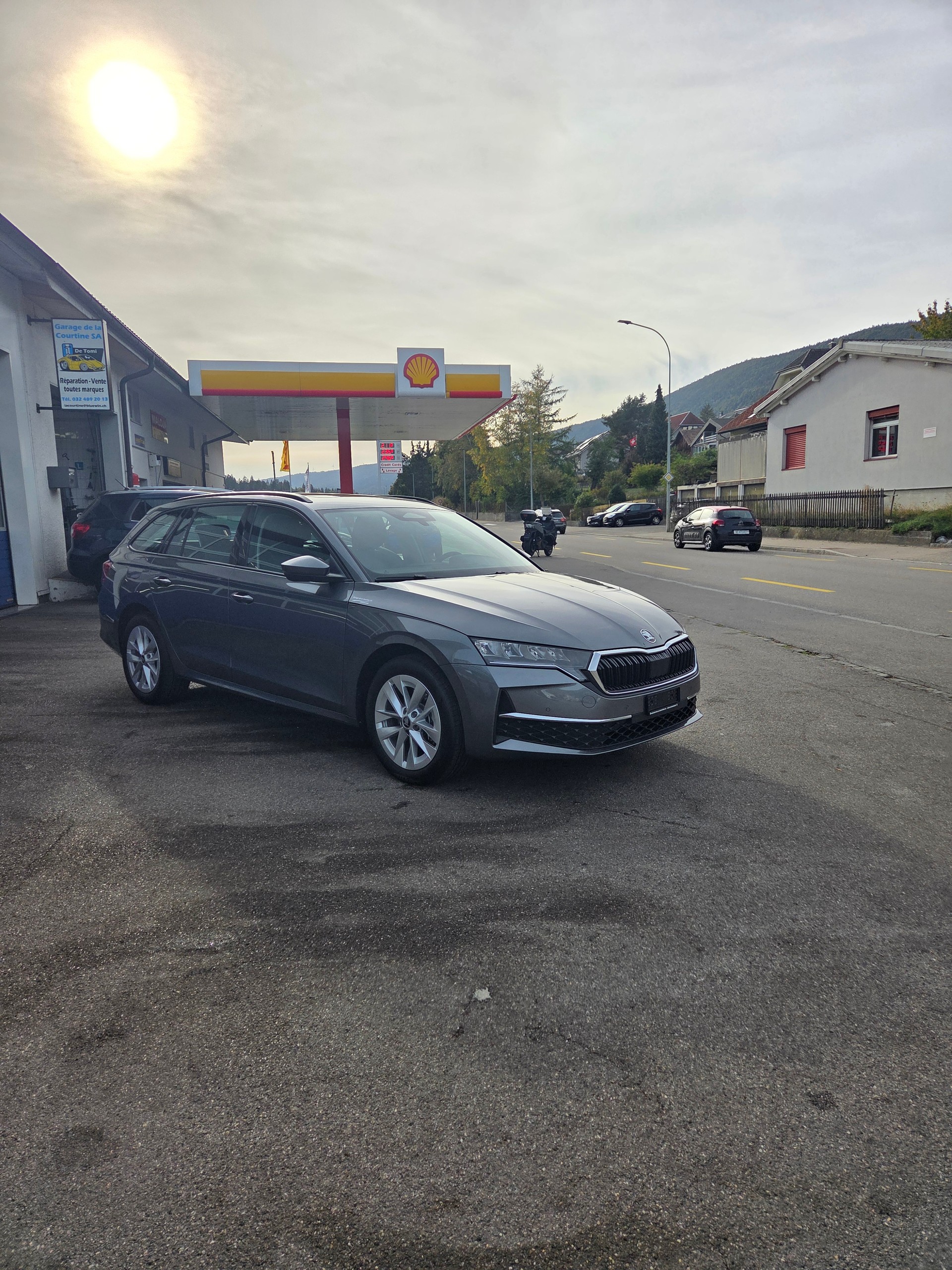 SKODA Octavia Combi 2.0 TSI DSG Selection 4x4-image-1