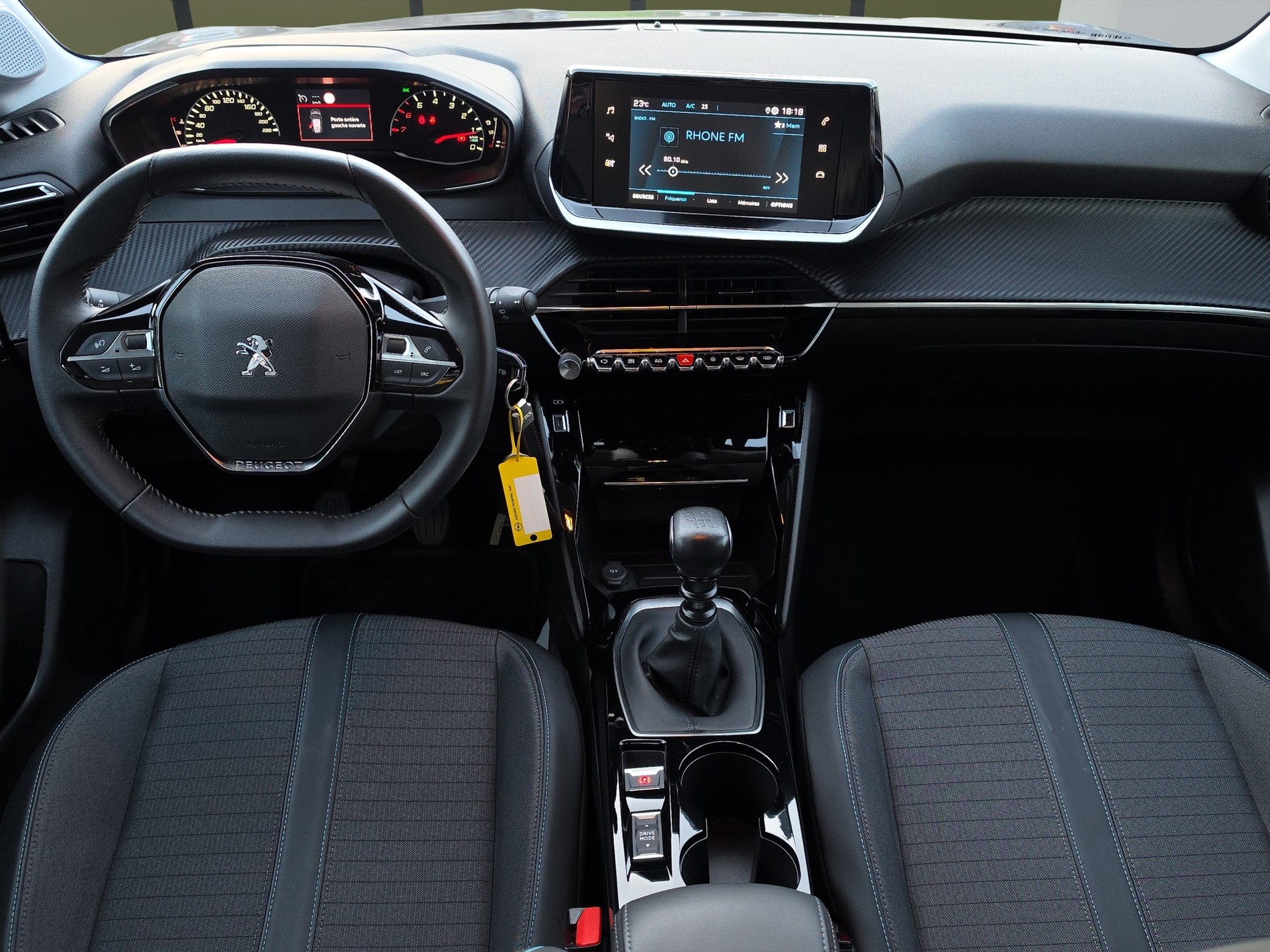 PEUGEOT 208 1.2 PureTech 100 Allure-image-13