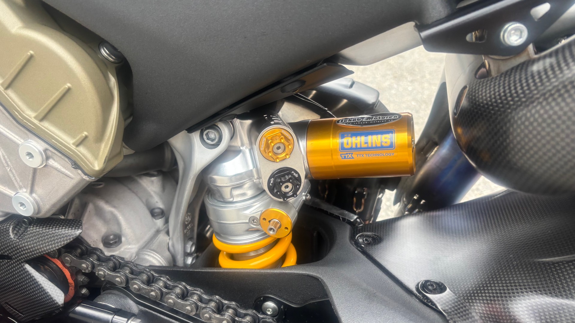 DUCATI Panigale V4 R-image-9