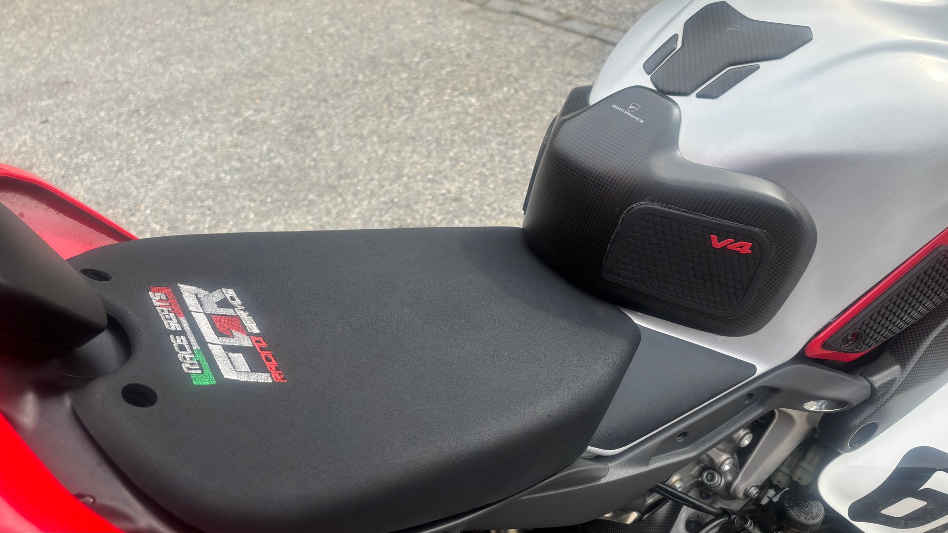 DUCATI Panigale V4 R-image-3