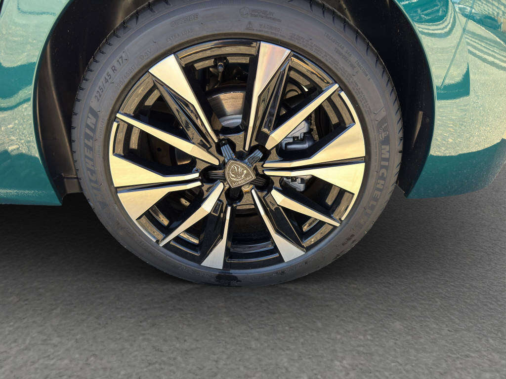 PEUGEOT 308 1.2 Hybrid Allure-image-14