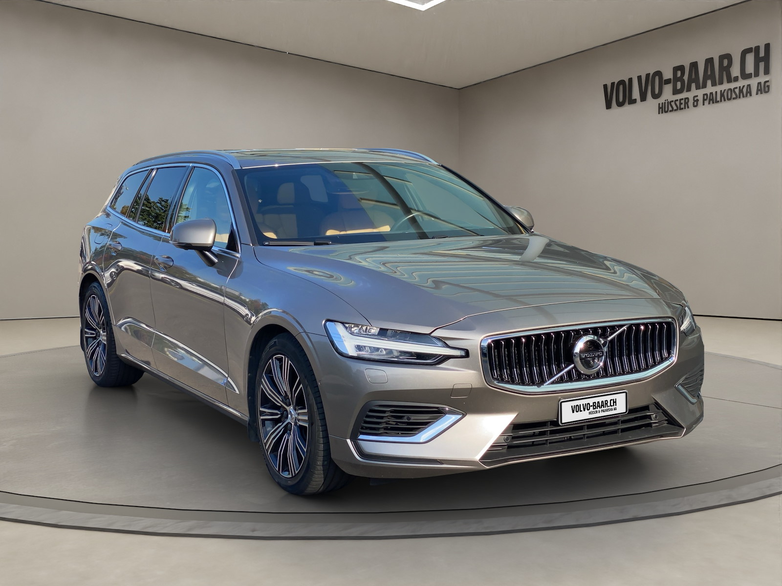 VOLVO V60 2.0 T8 TE Inscription eAWD-image-6