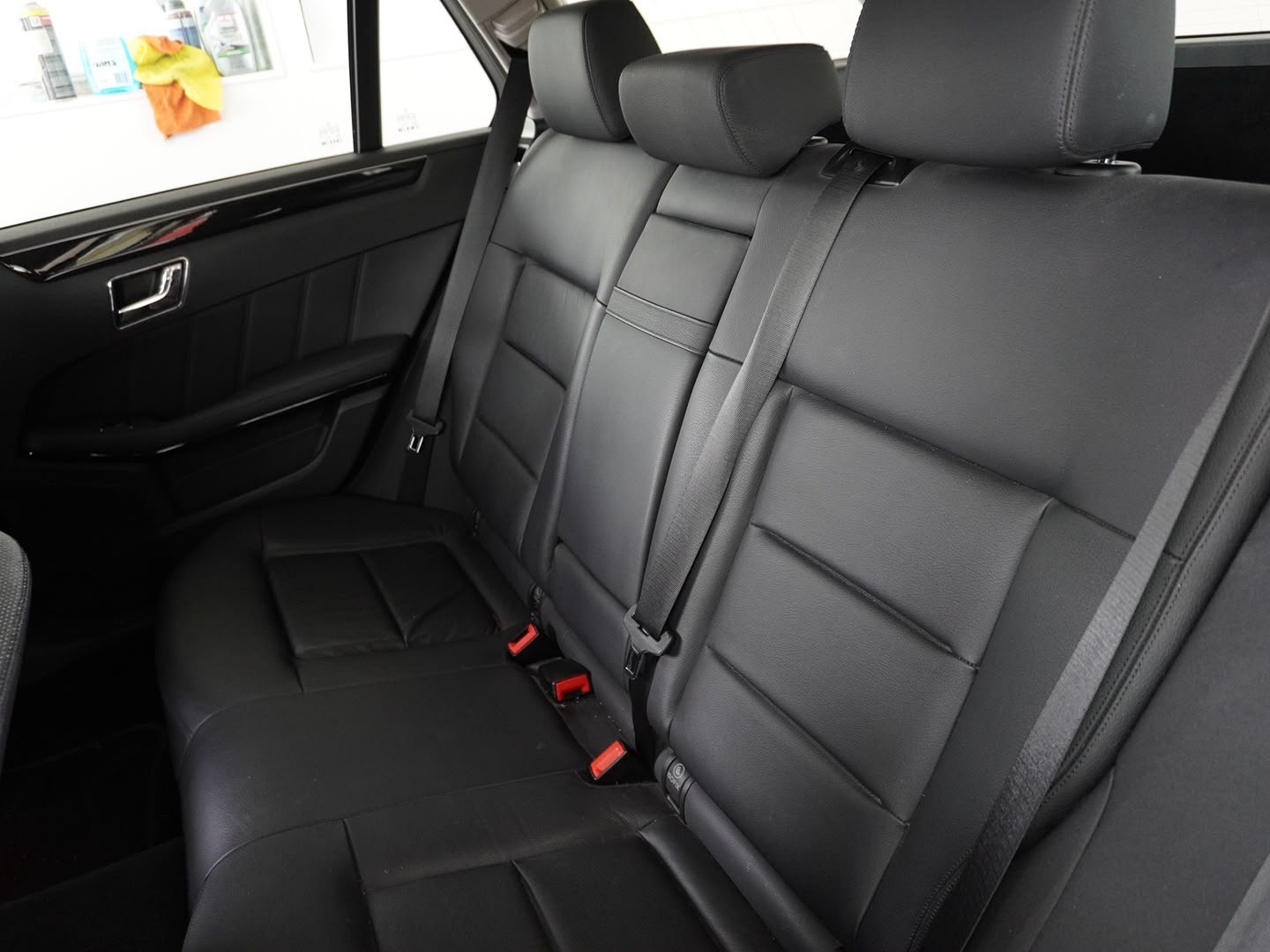 MERCEDES-BENZ E 350 Avantgarde 4Matic 7G-Tronic-image-4