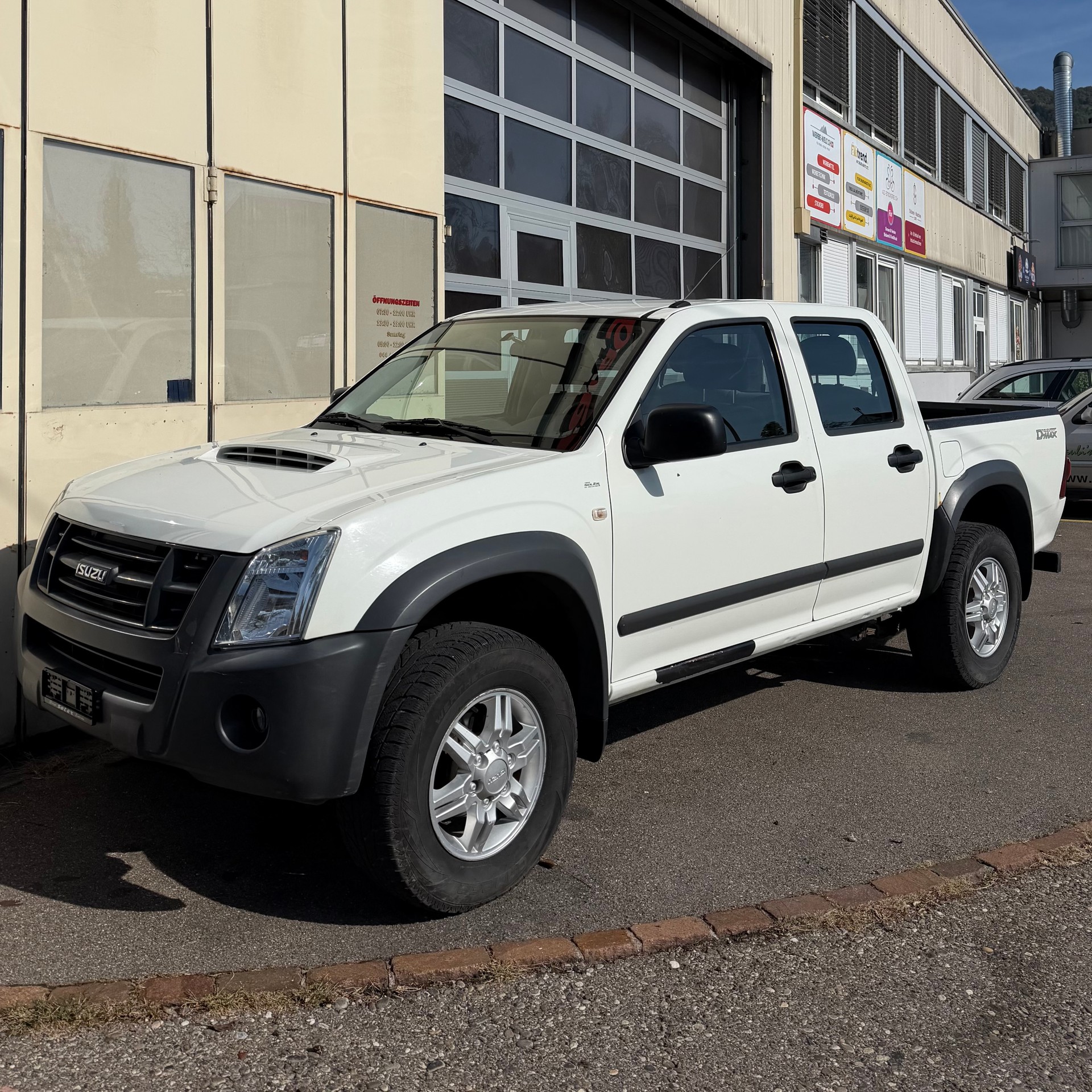 ISUZU 3.0 TDi L 4x4-image-0