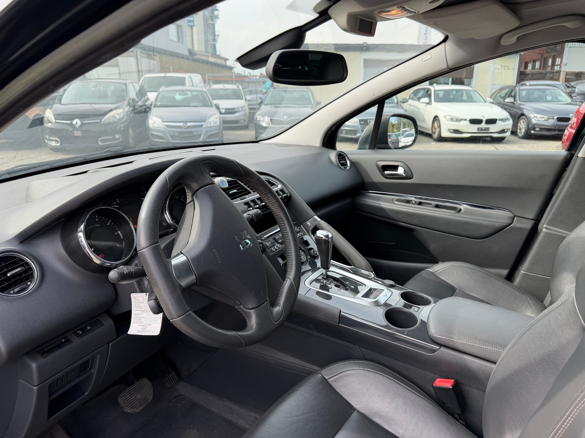 PEUGEOT 3008 1.6 16V T Platinum Tiptronic-image-10