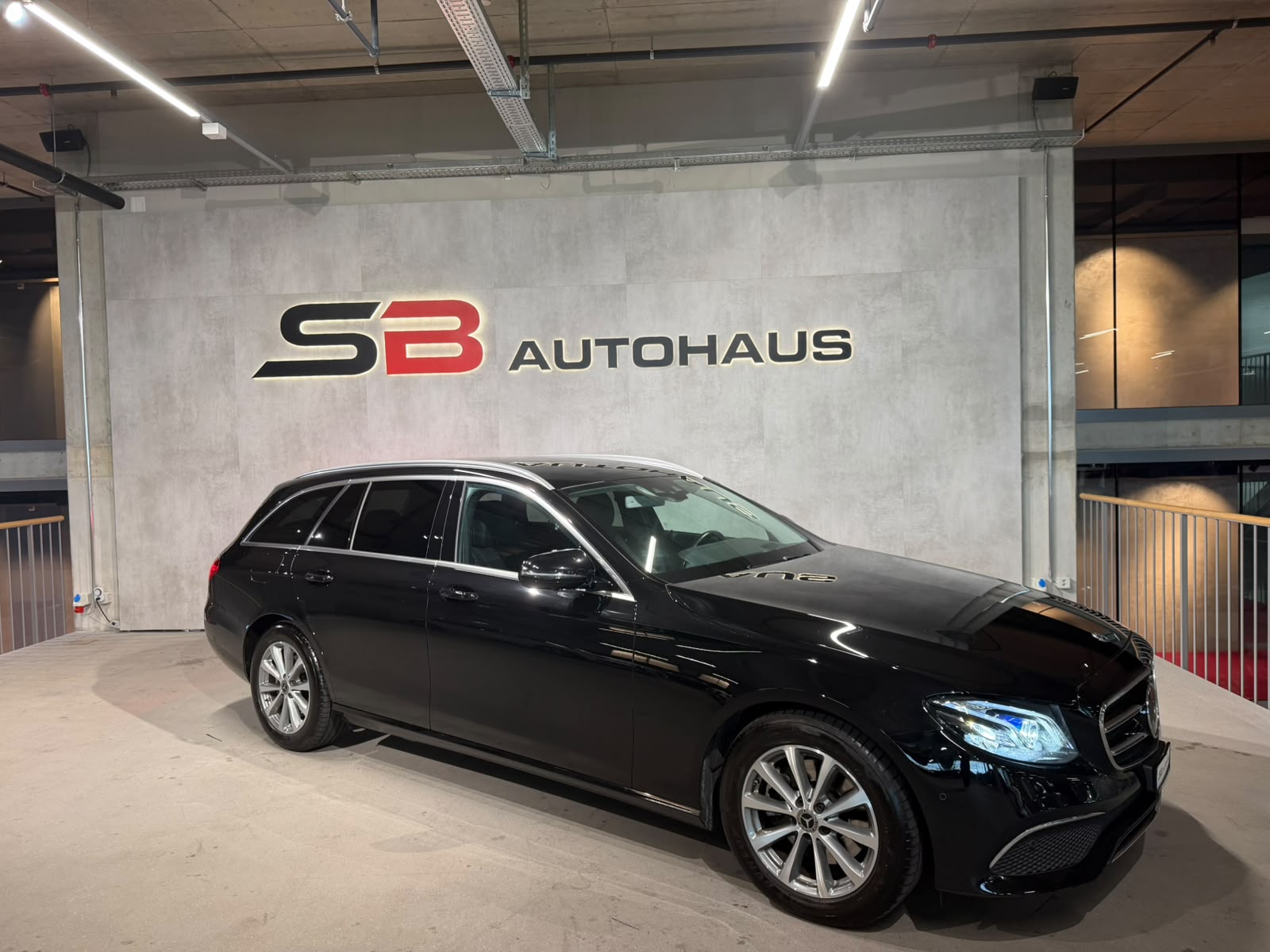 MERCEDES-BENZ E 200 Avantgarde 4 Matic 9G-Tronic (CH)