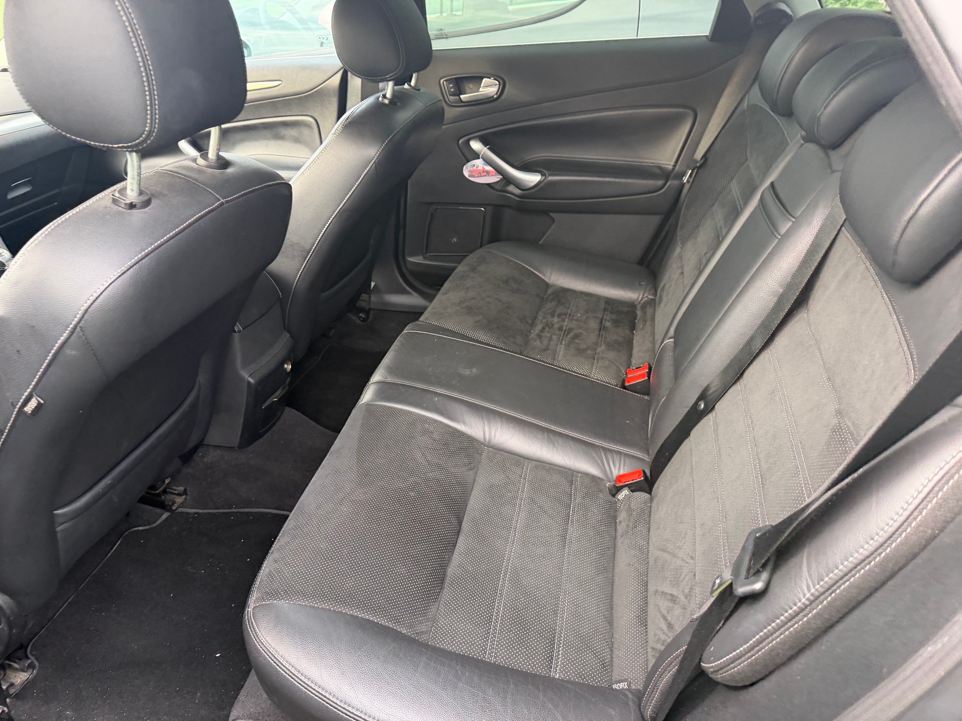 FORD Mondeo 2.5i 20V Titanium-image-6