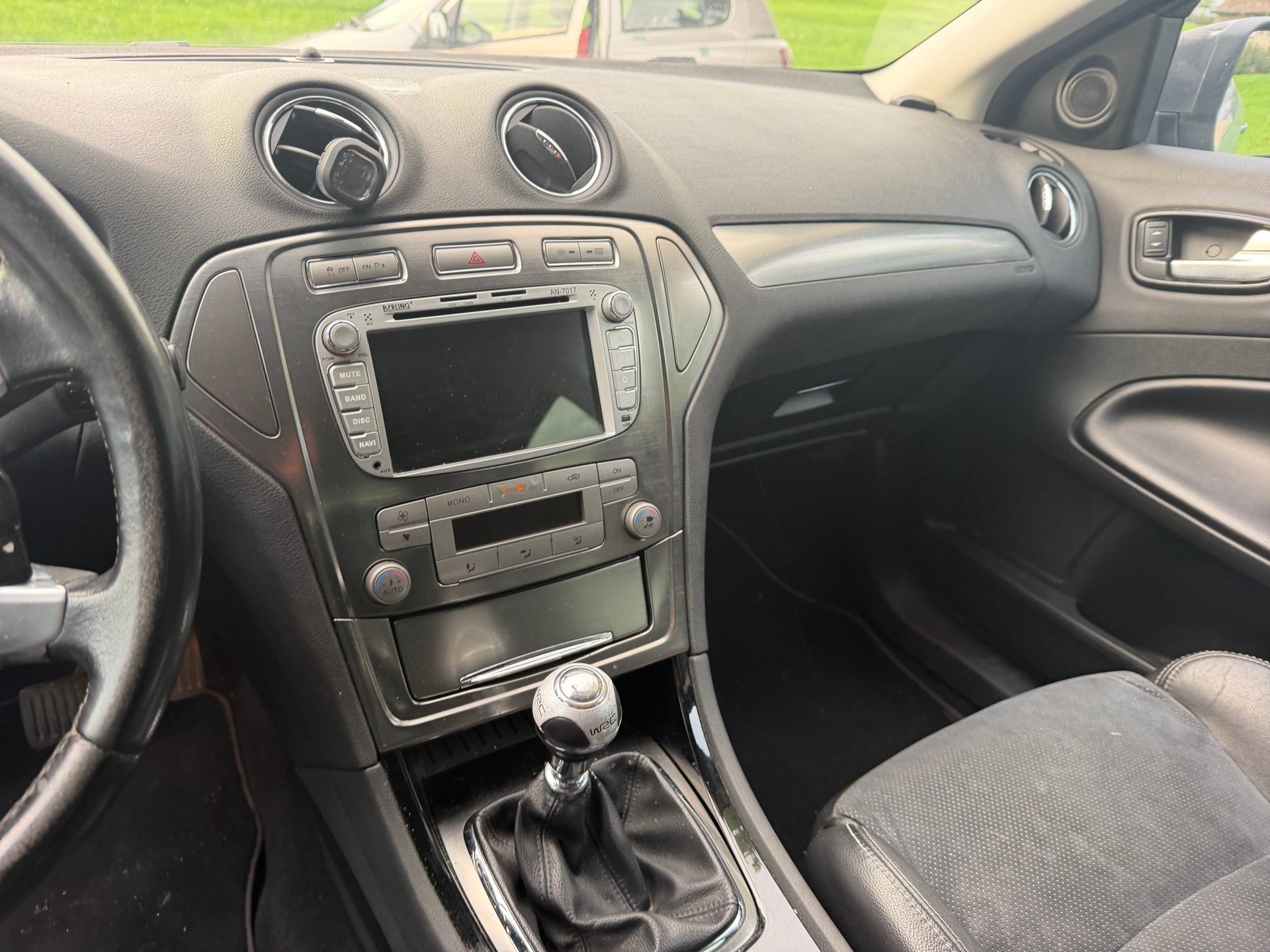 FORD Mondeo 2.5i 20V Titanium-image-5