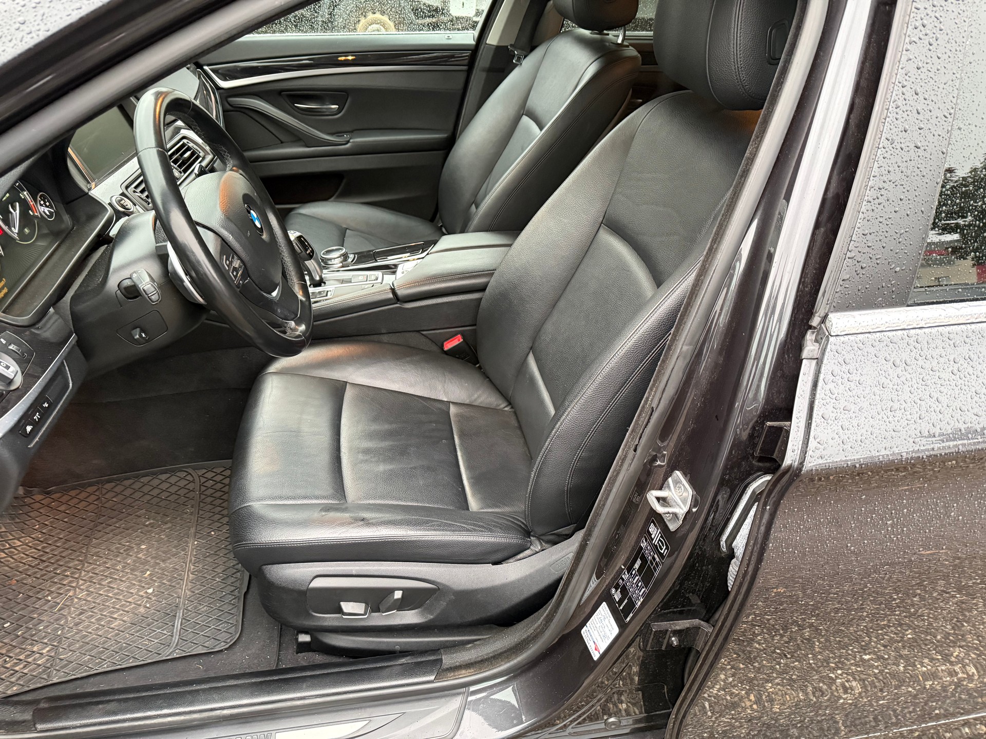 BMW 520d Touring Steptronic-image-8