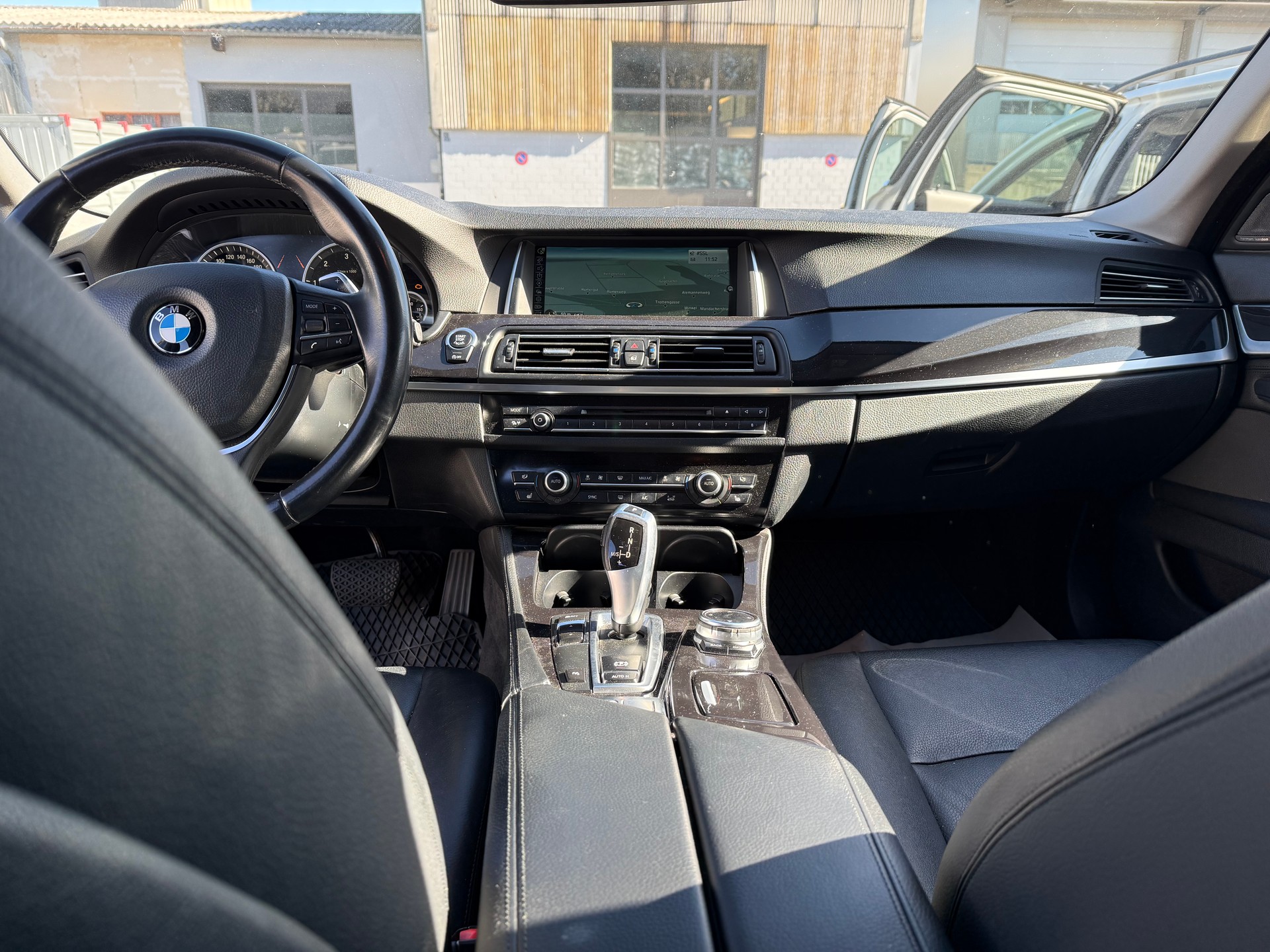 BMW 520d Touring Steptronic-image-7
