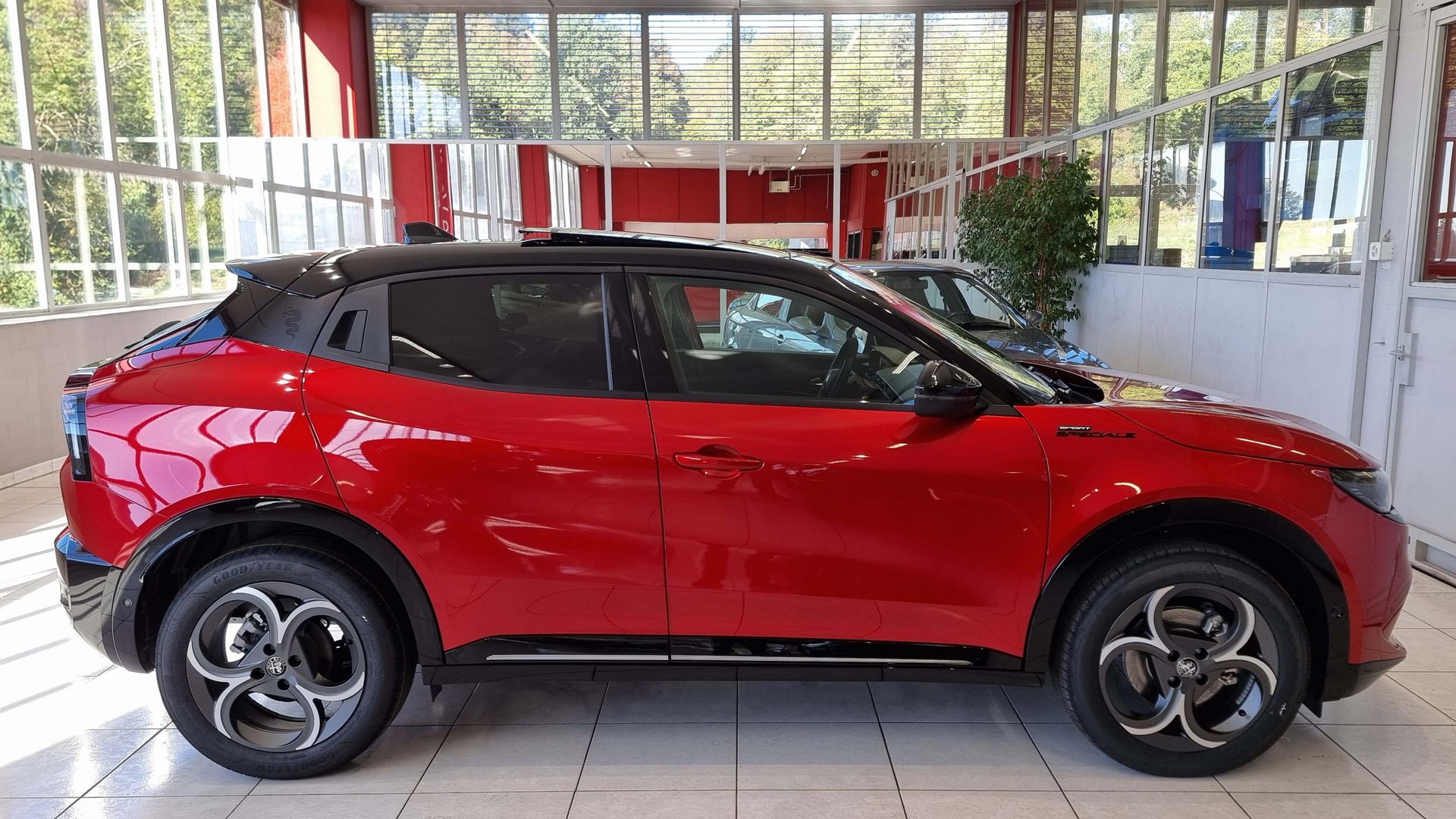 ALFA ROMEO Junior 1.2 Sport Speciale Tech & Sky MY 26-image-5