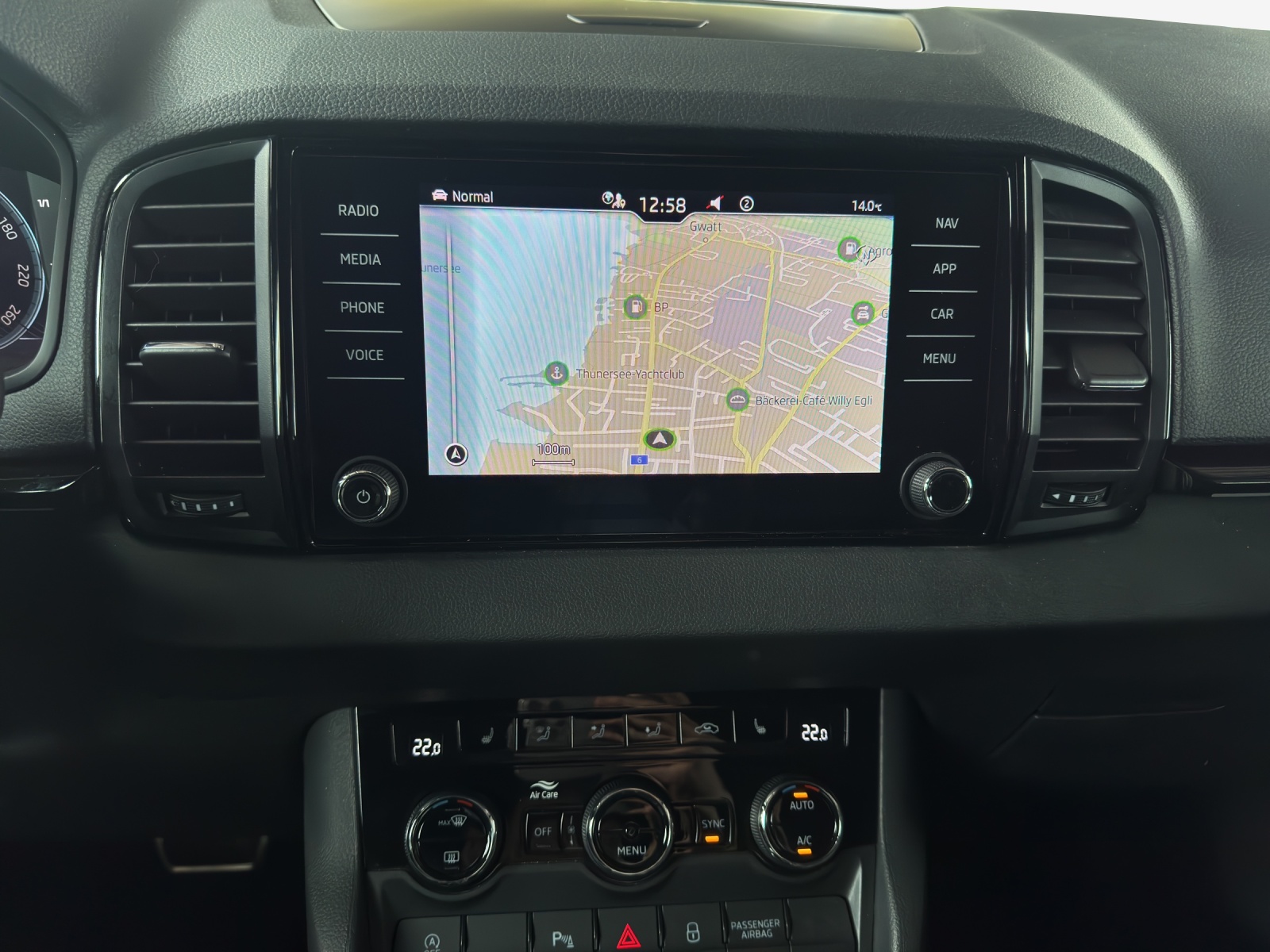 SKODA Karoq 2.0 TDI CR Sport Line 4x4 DSG-image-10