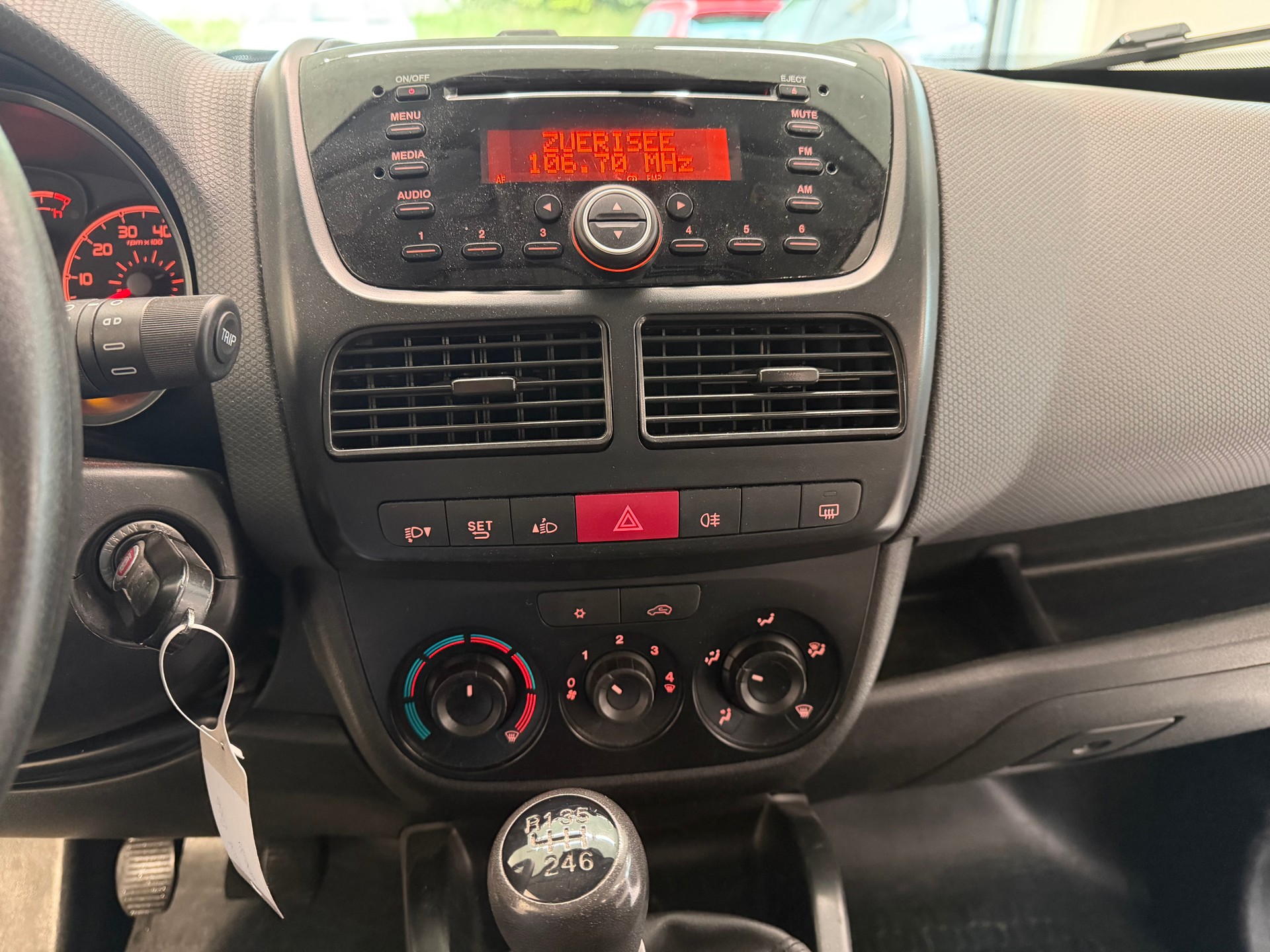 FIAT Doblò 1.4 Natural Power Cargo Swiss-image-10