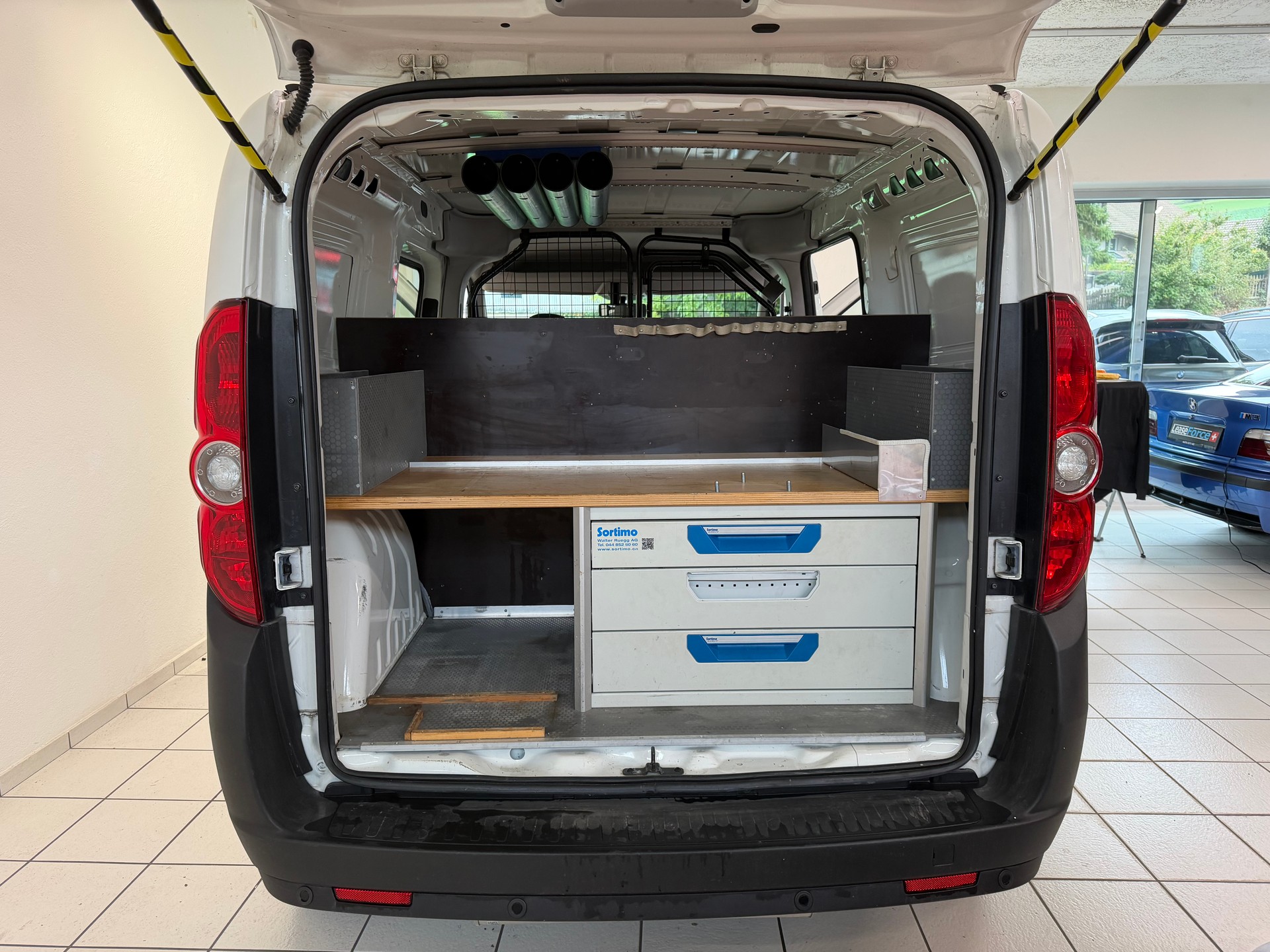 FIAT Doblò 1.4 Natural Power Cargo Swiss-image-12