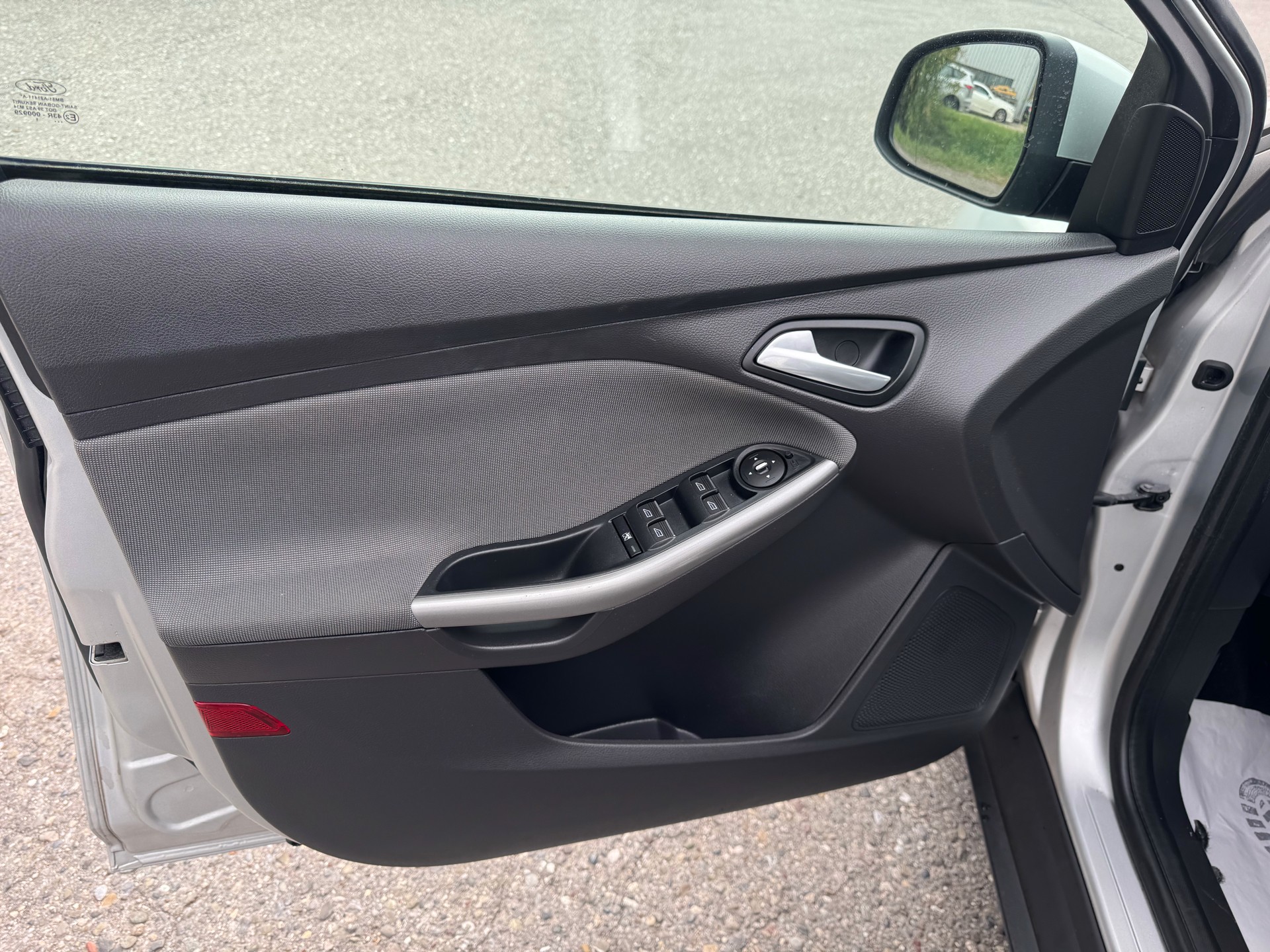 FORD Focus 1.6i VCT Carving-image-13
