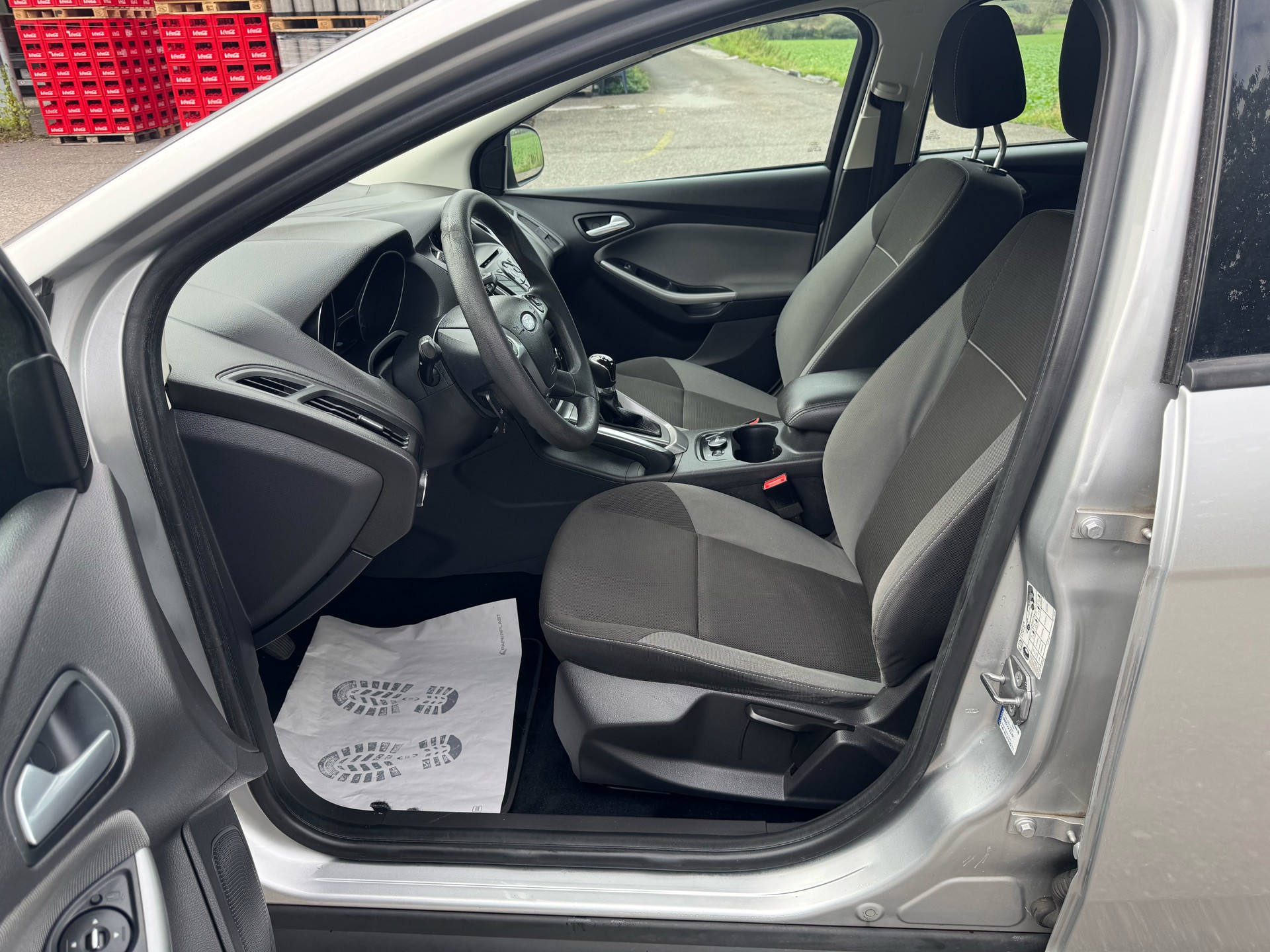 FORD Focus 1.6i VCT Carving-image-11