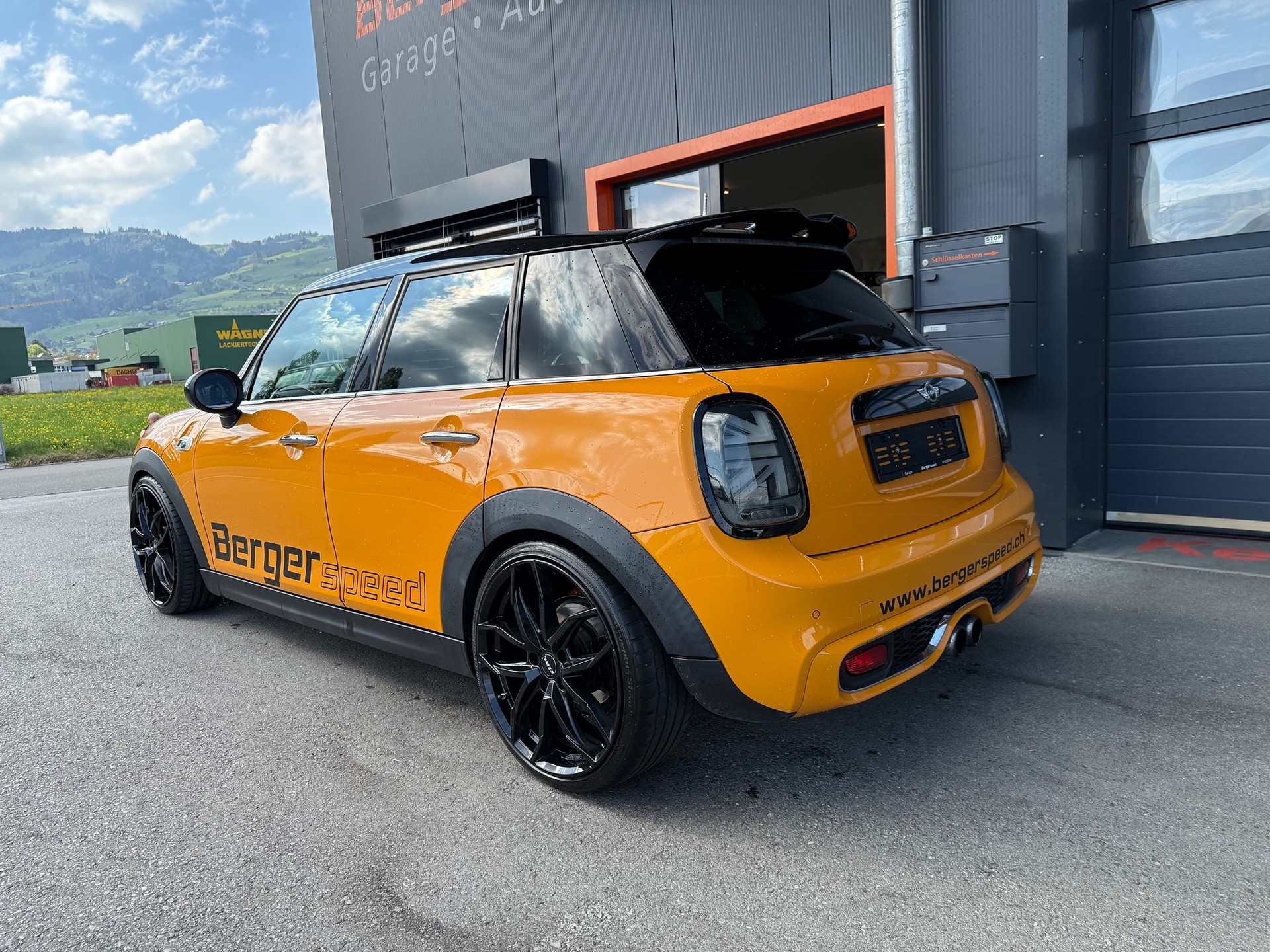MINI Cooper S Steptronic-image-2