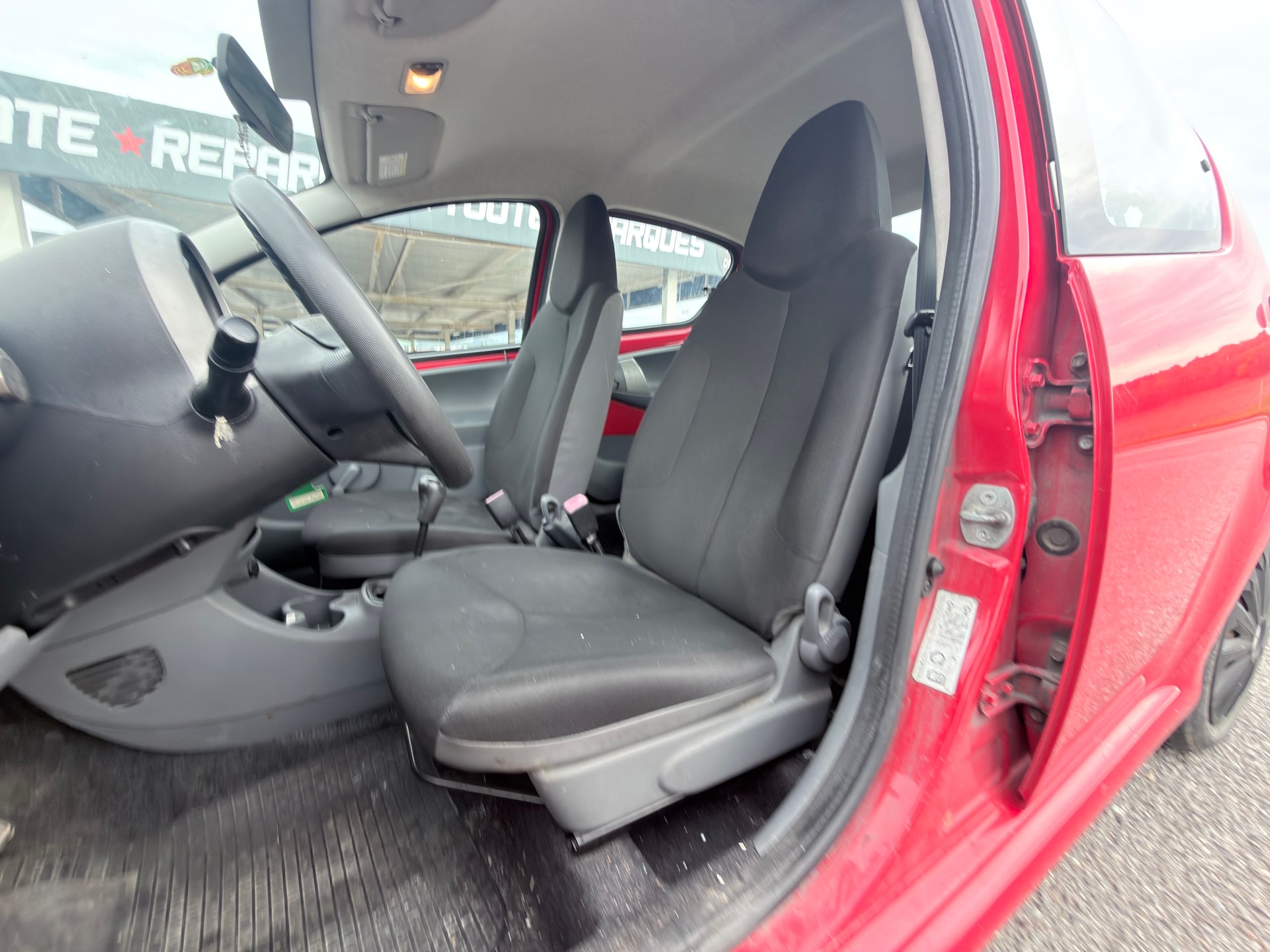 TOYOTA Aygo 1.0 Linea Sol-image-5