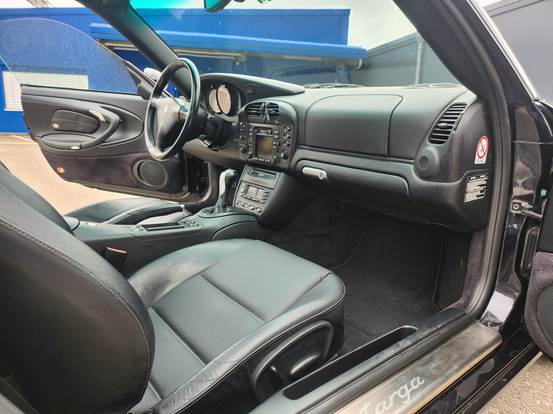 PORSCHE 911 Carrera Targa-image-3