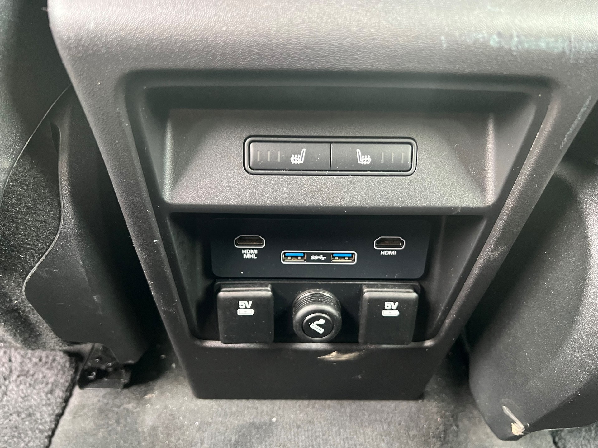 LAND ROVER Discovery Sport 2.0 TD4 HSE-image-8