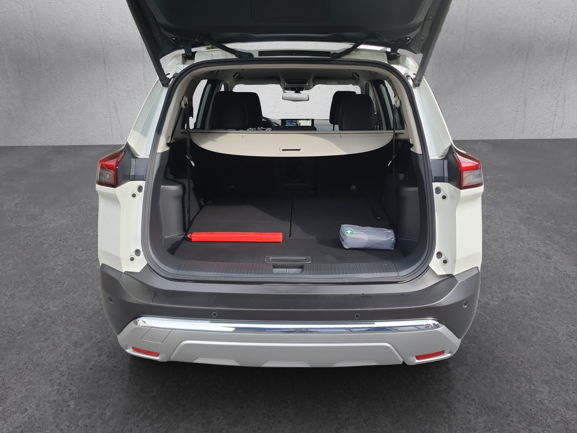 NISSAN X-Trail 1.5 VC-T e-Power 4WD 7 Sitze Tekna-image-20