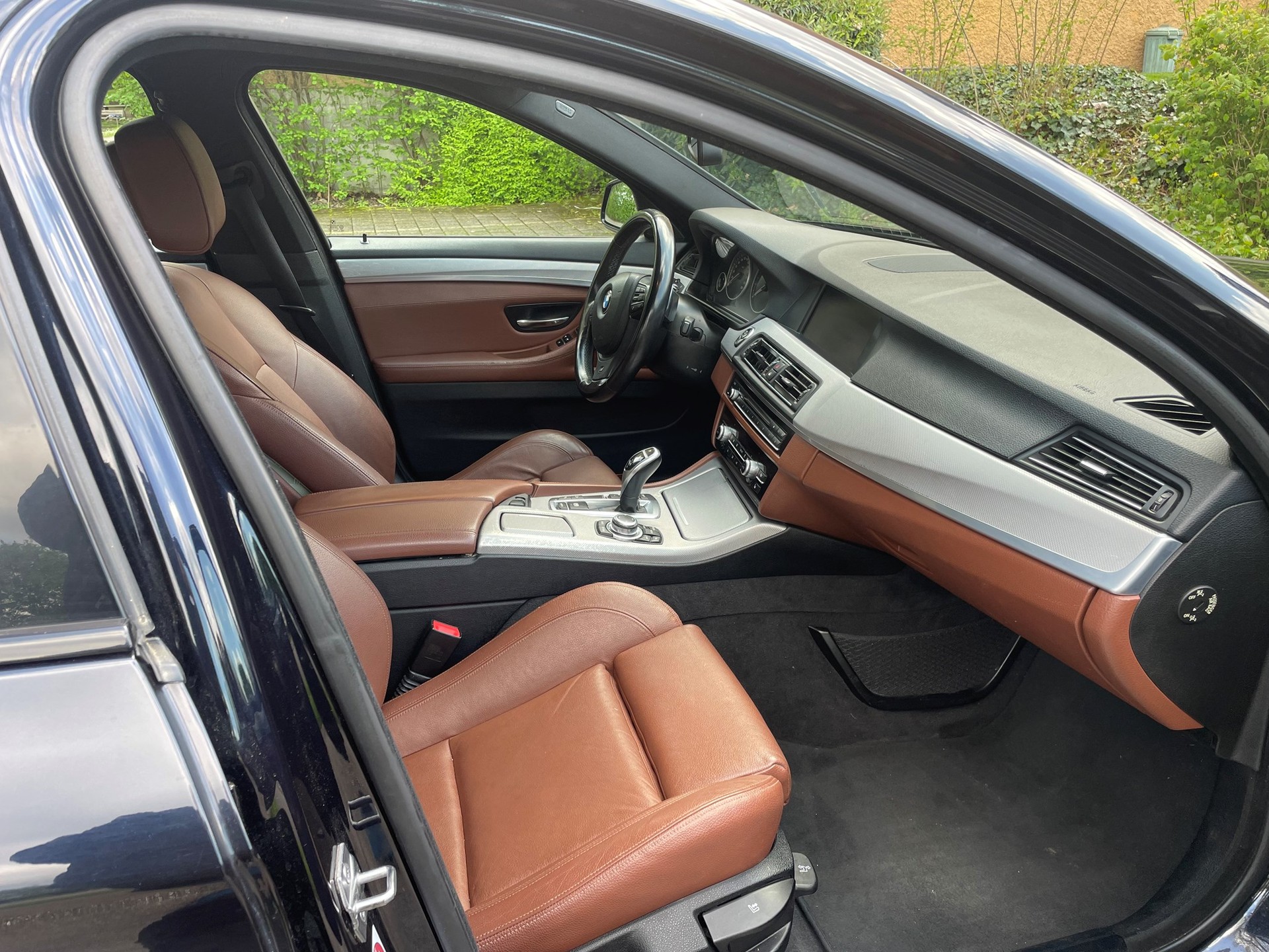 BMW 528i xDrive M-Sportpaket Steptronic-image-5