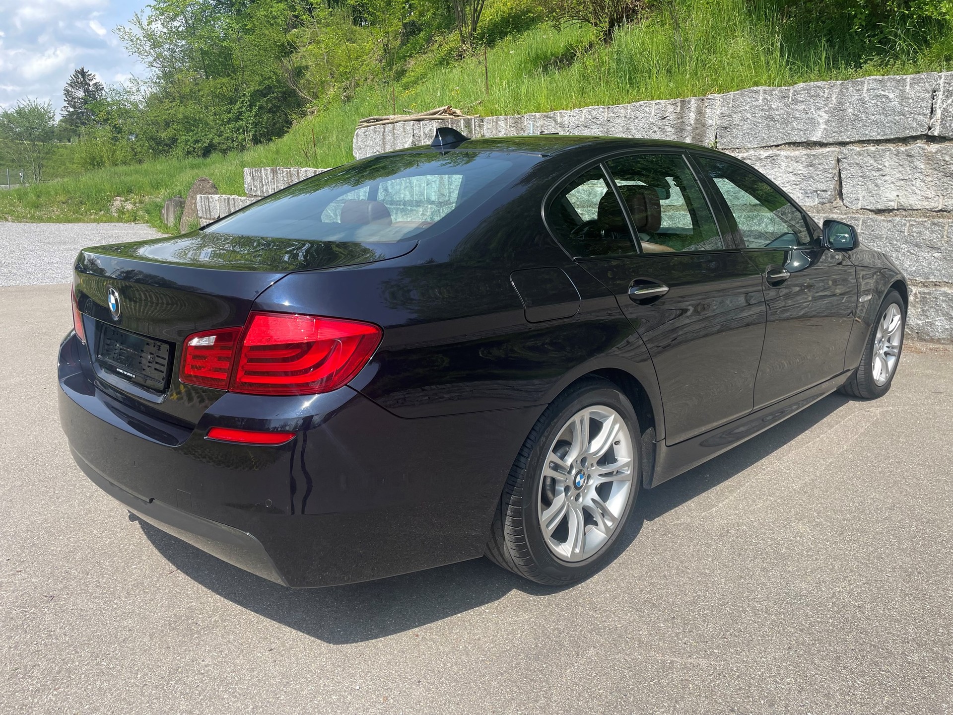 BMW 528i xDrive M-Sportpaket Steptronic-image-2