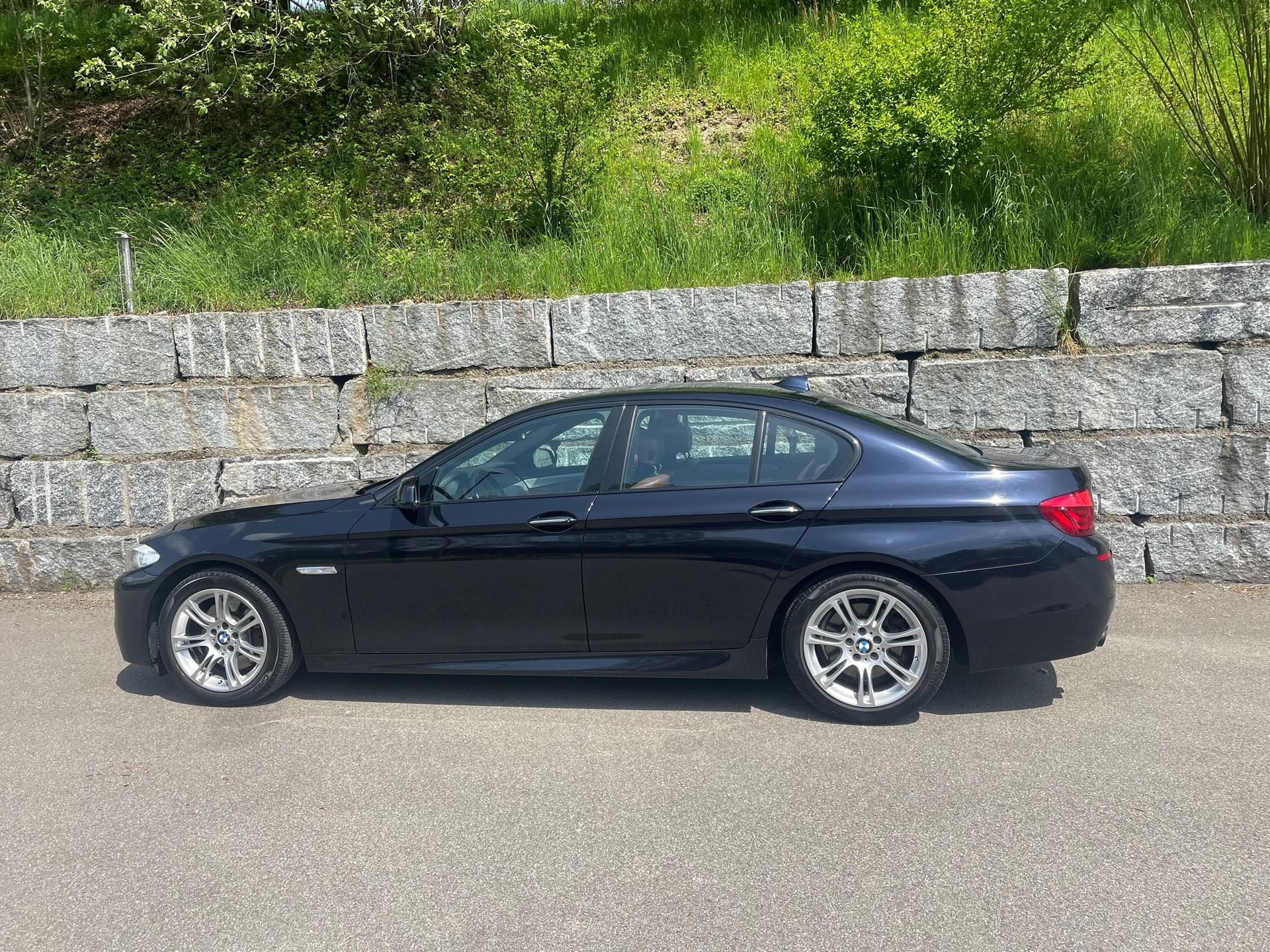 BMW 528i xDrive M-Sportpaket Steptronic-image-9