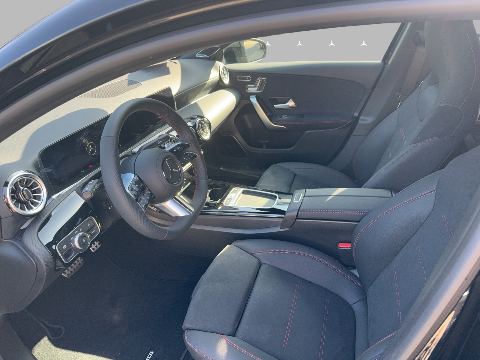MERCEDES-BENZ A 250 4Matic 8G-DCT-image-6