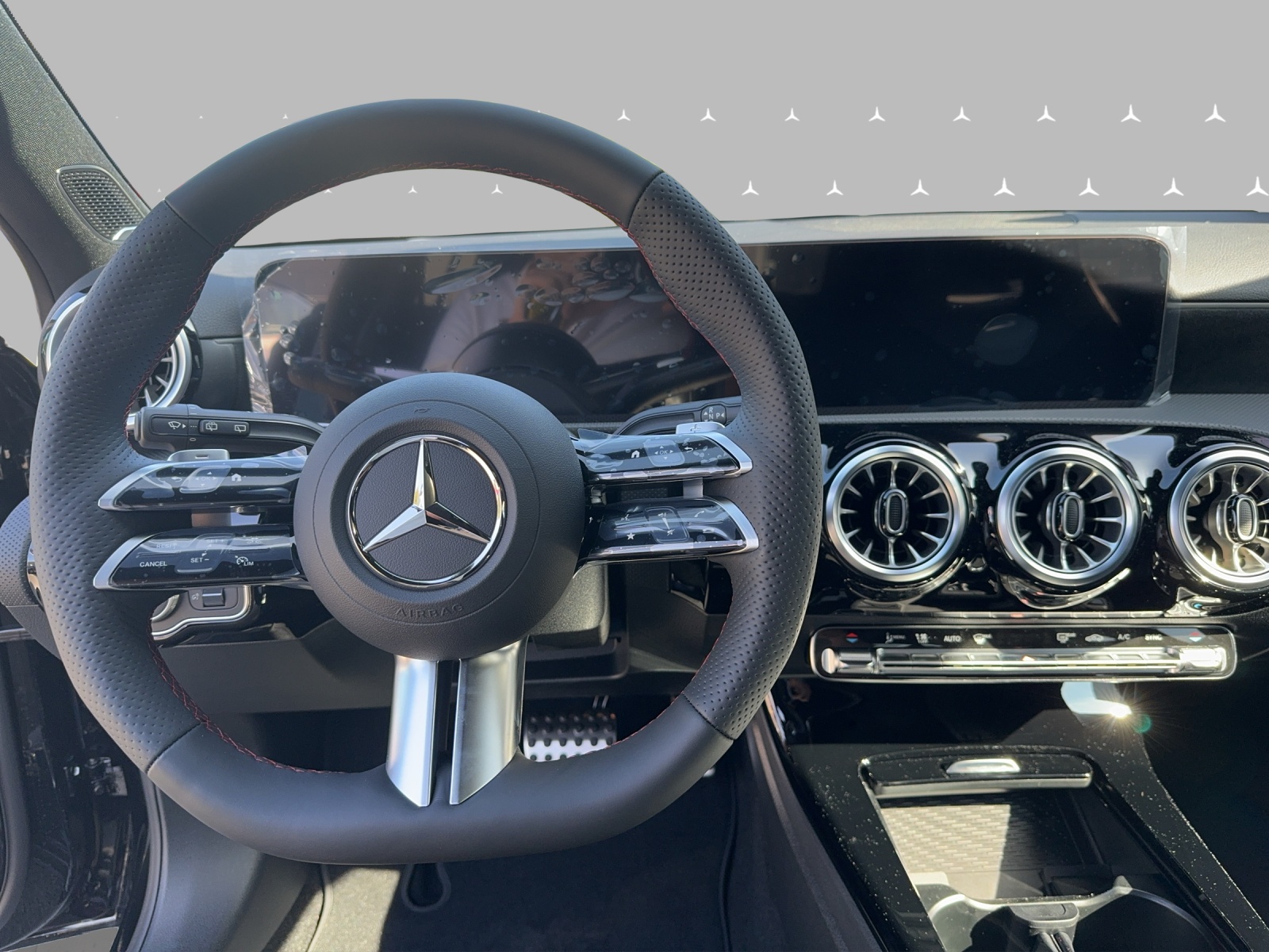 MERCEDES-BENZ A 250 4Matic 8G-DCT-image-11