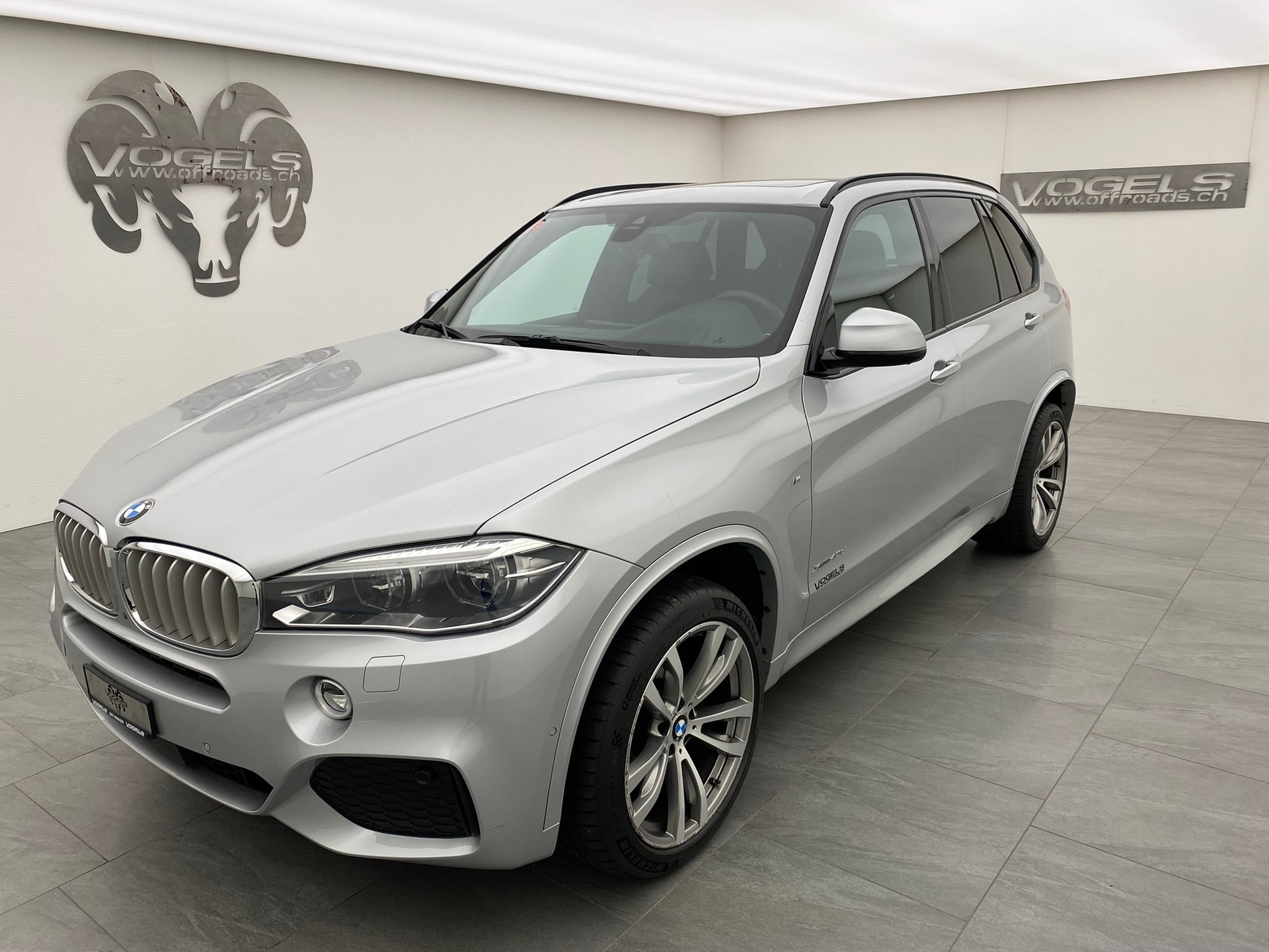 BMW X5 xDrive 40d-image-0