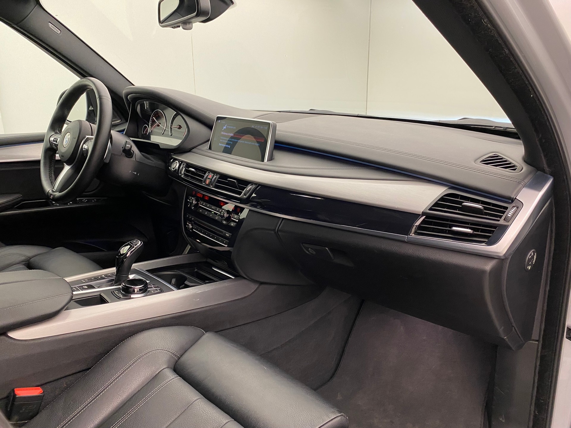 BMW X5 xDrive 40d-image-11
