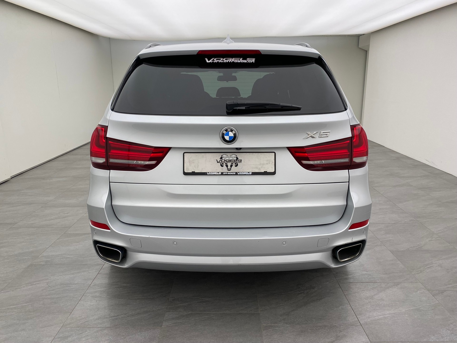 BMW X5 xDrive 40d-image-4