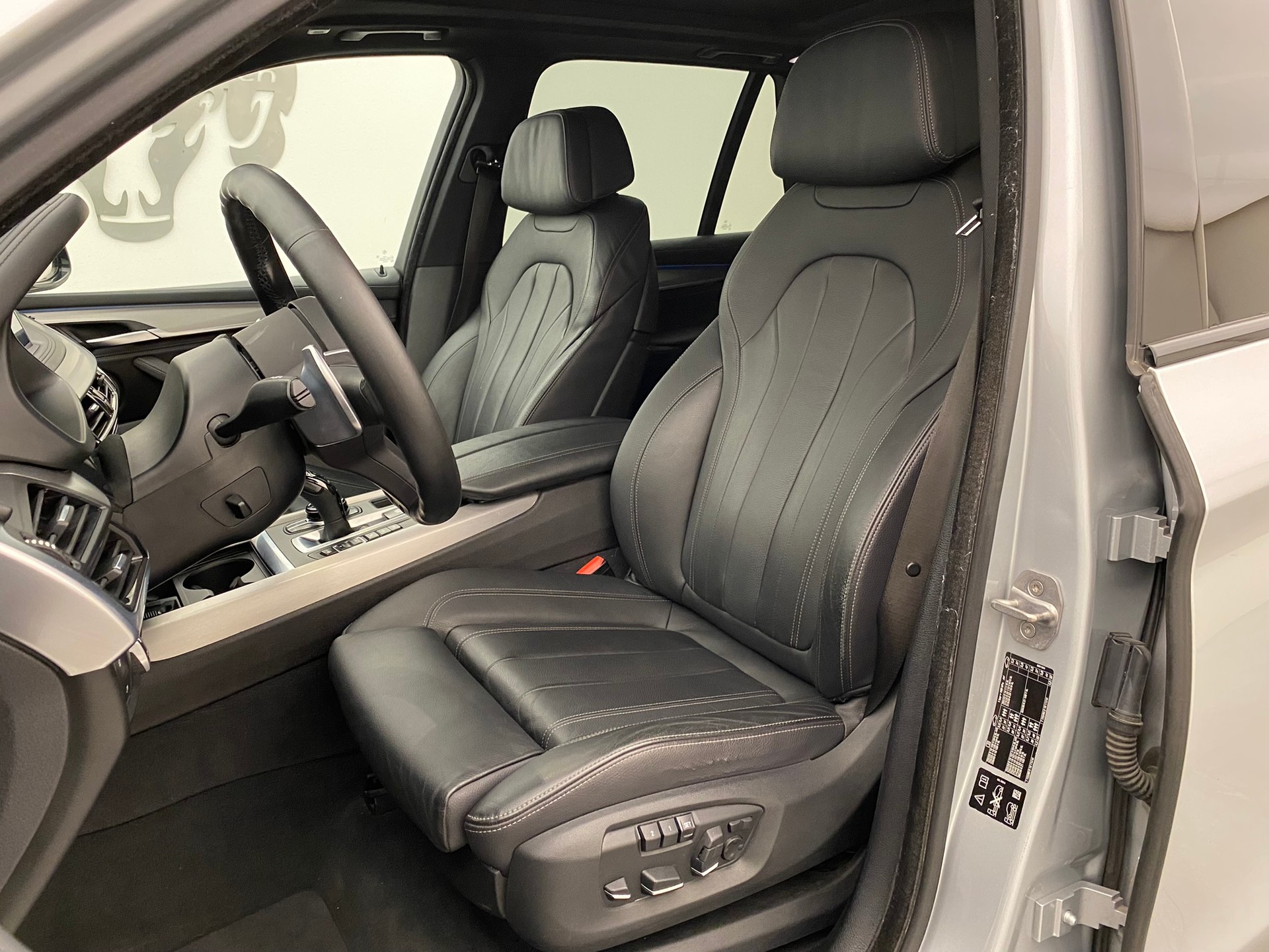 BMW X5 xDrive 40d-image-8